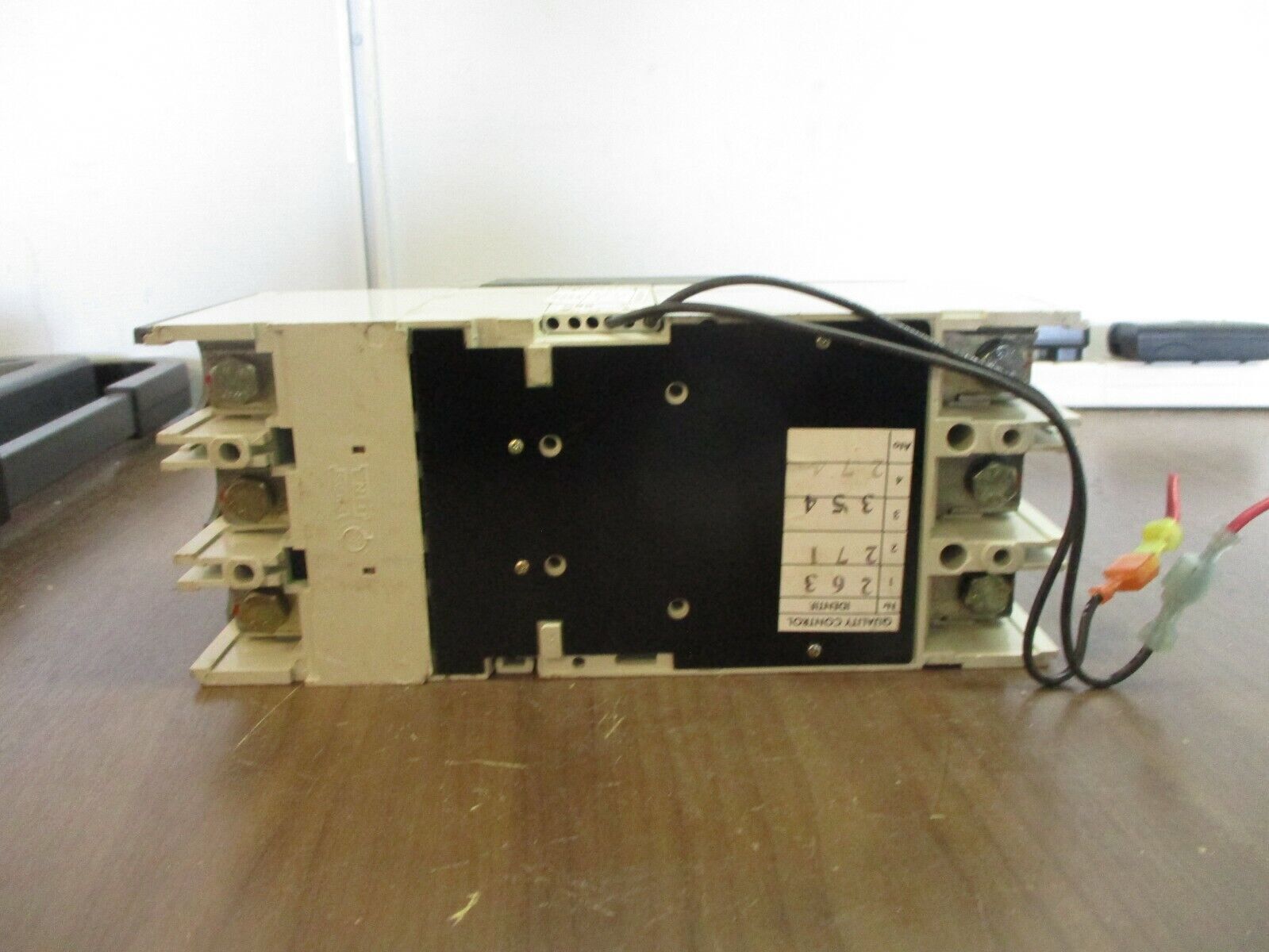 ABB SACE S4H Breaker Disconnect S4H-PR211 250A Trip 3P 600V w/ Aux Switch Used