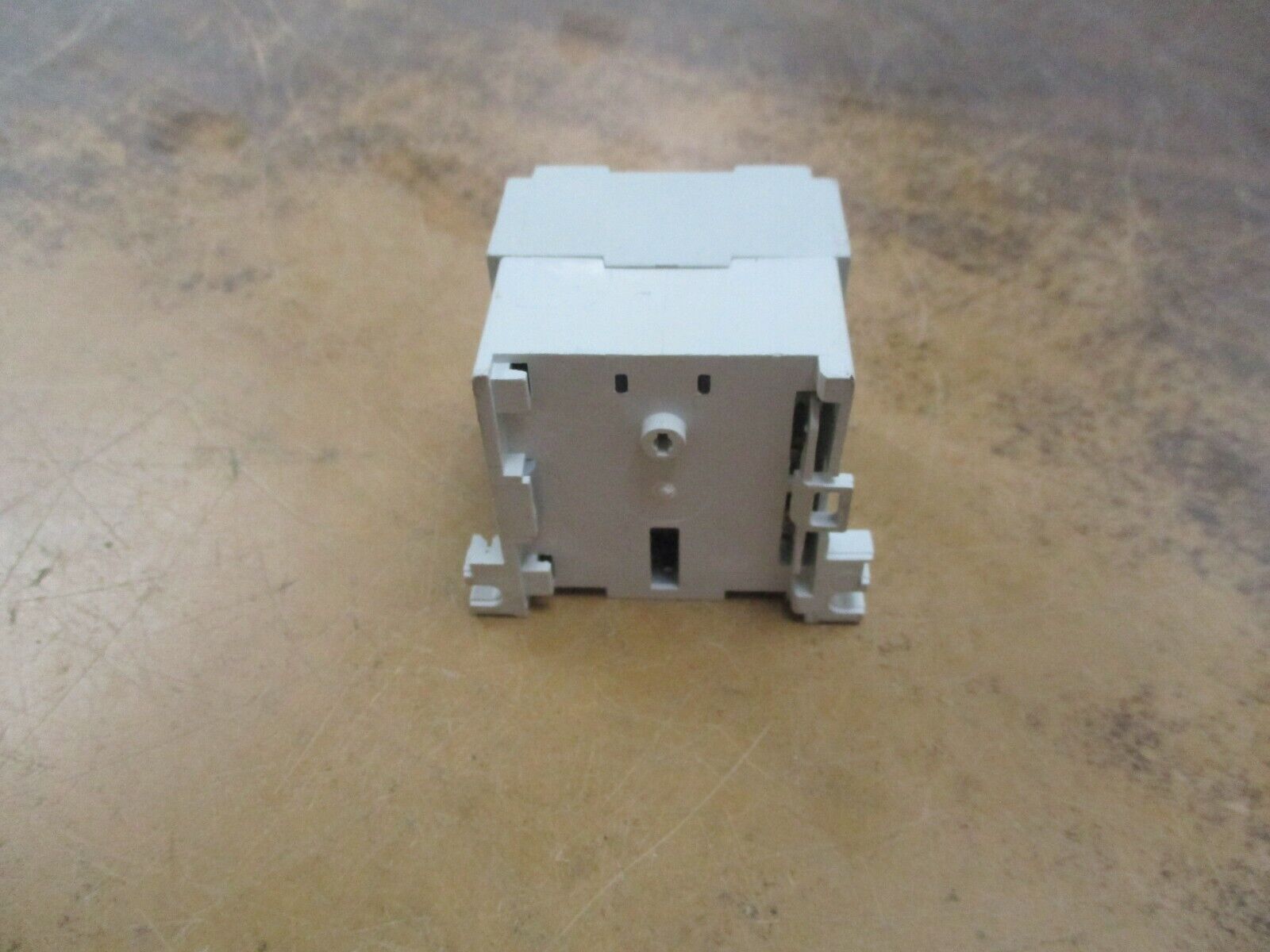 Allen-Bradley Contactor 700-M310* 110-120V Coil 12A@300V 5A@600V Used