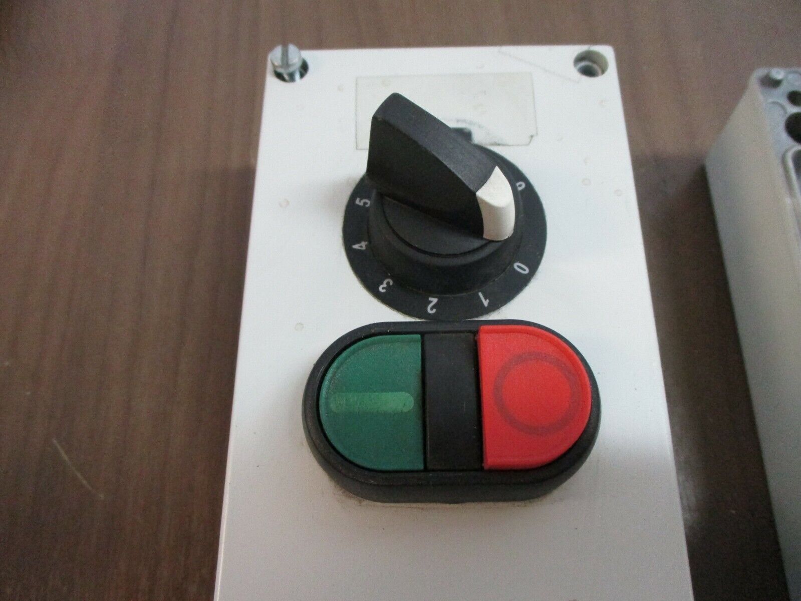 Clarostat Enclosed Potentiometer w/ Start / Stop Button JA1N056S502UA Used