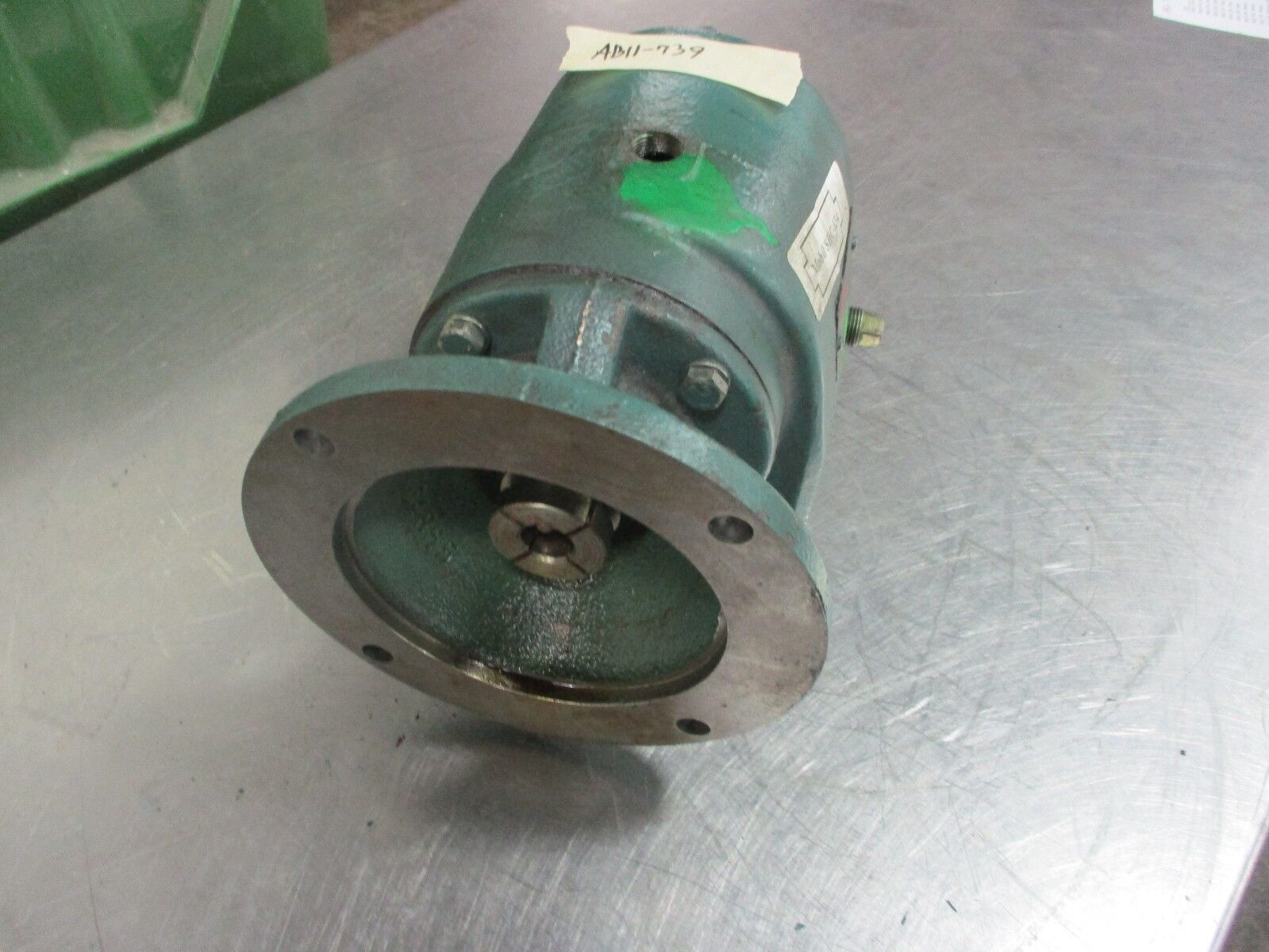 Dodge Gear M662526001YZ Size: 56DM1A 1.42HP In 83.73RPM Out Ratio: 20.90 Used