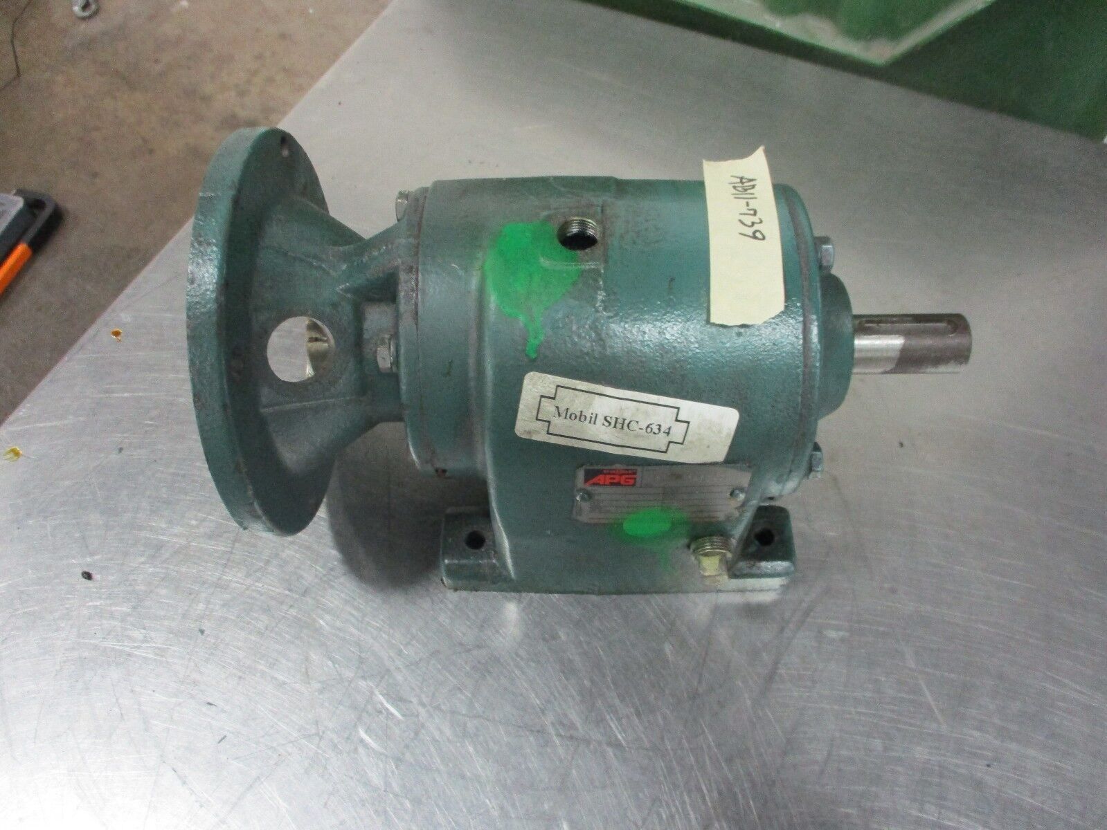 Dodge Gear M662526001YZ Size: 56DM1A 1.42HP In 83.73RPM Out Ratio: 20.90 Used