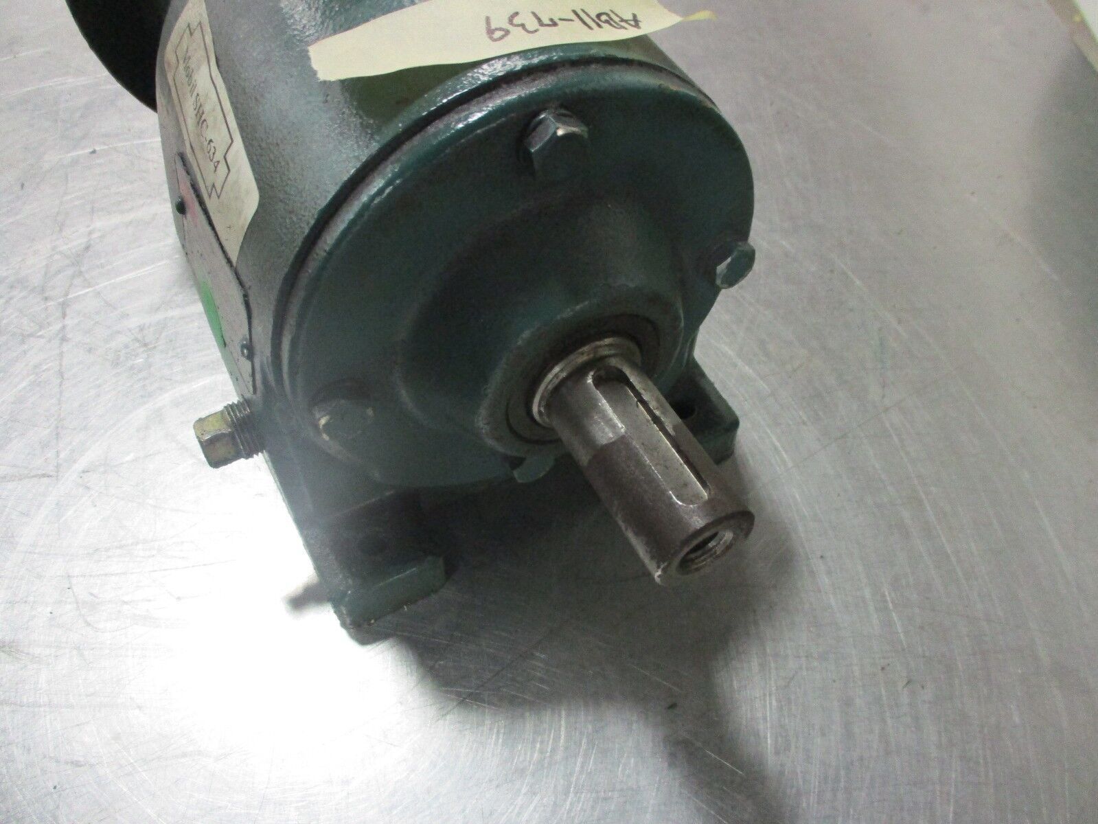 Dodge Gear M662526001YZ Size: 56DM1A 1.42HP In 83.73RPM Out Ratio: 20.90 Used