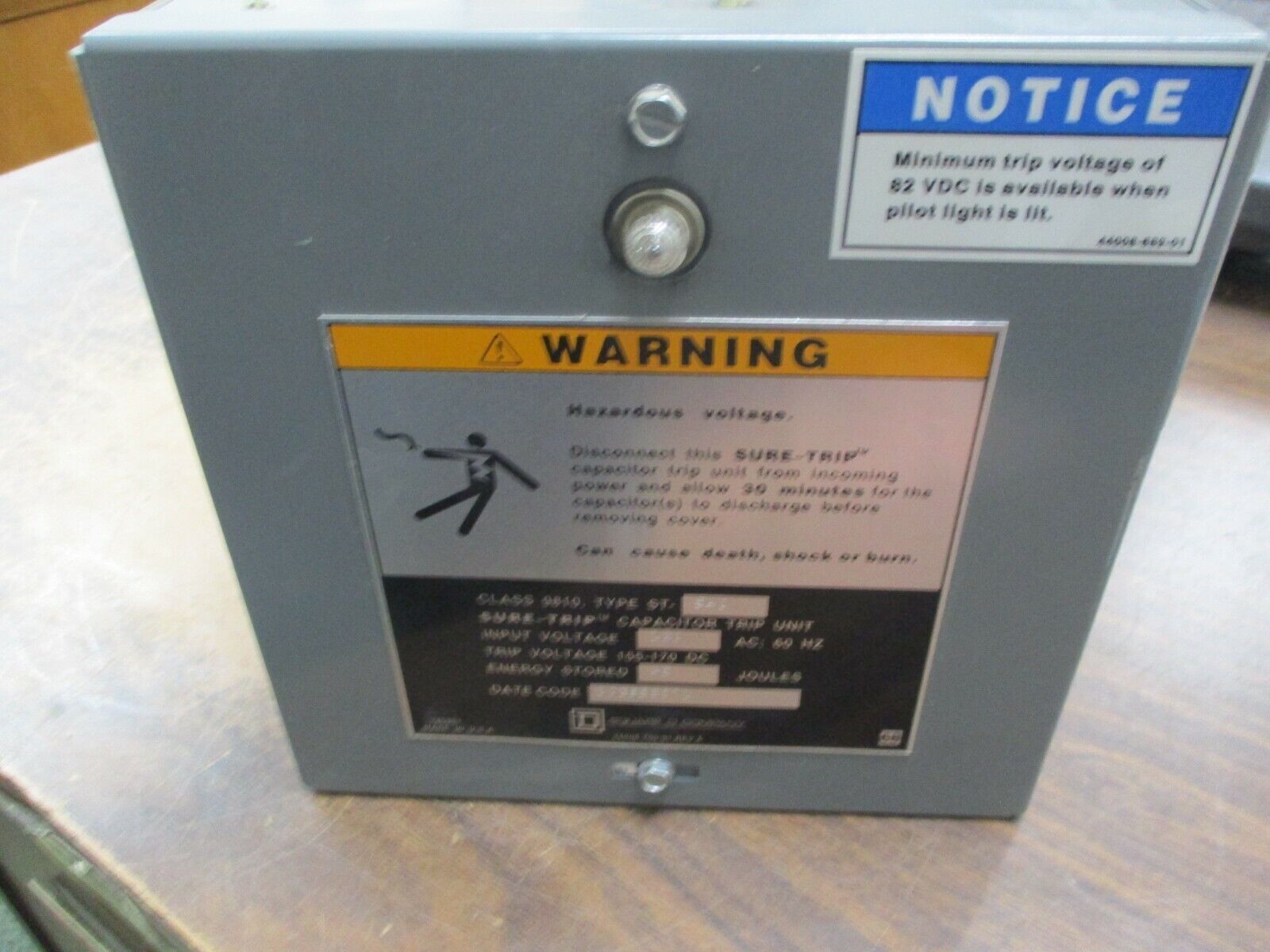 Square D Sure-Trip Capacitor Trip Unit ST-540 Input:120VAC 60Hz Trip:155-170VDC