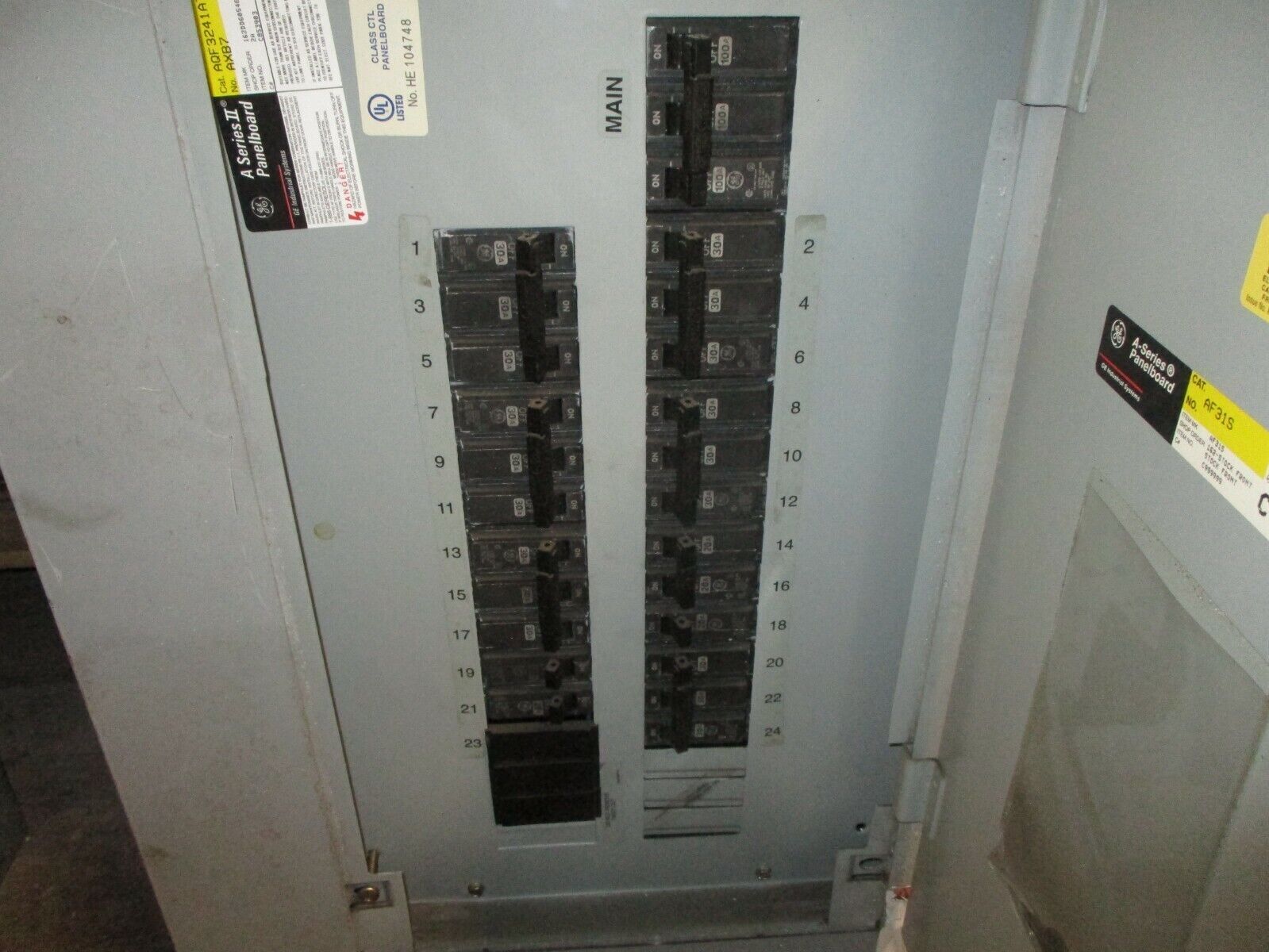 GE Main Breaker Circuit Breaker Panel AQF3241ATX 100A Main 125A Max 208Y/120V