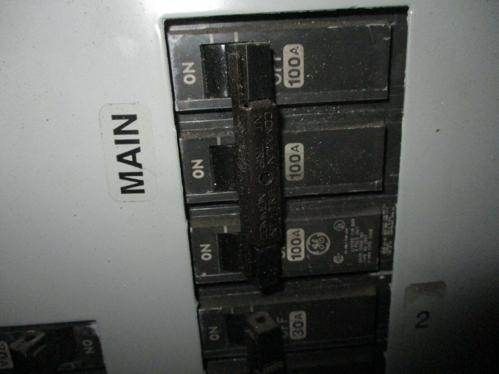 GE Main Breaker Circuit Breaker Panel AQF3241ATX 100A Main 125A Max 208Y/120V