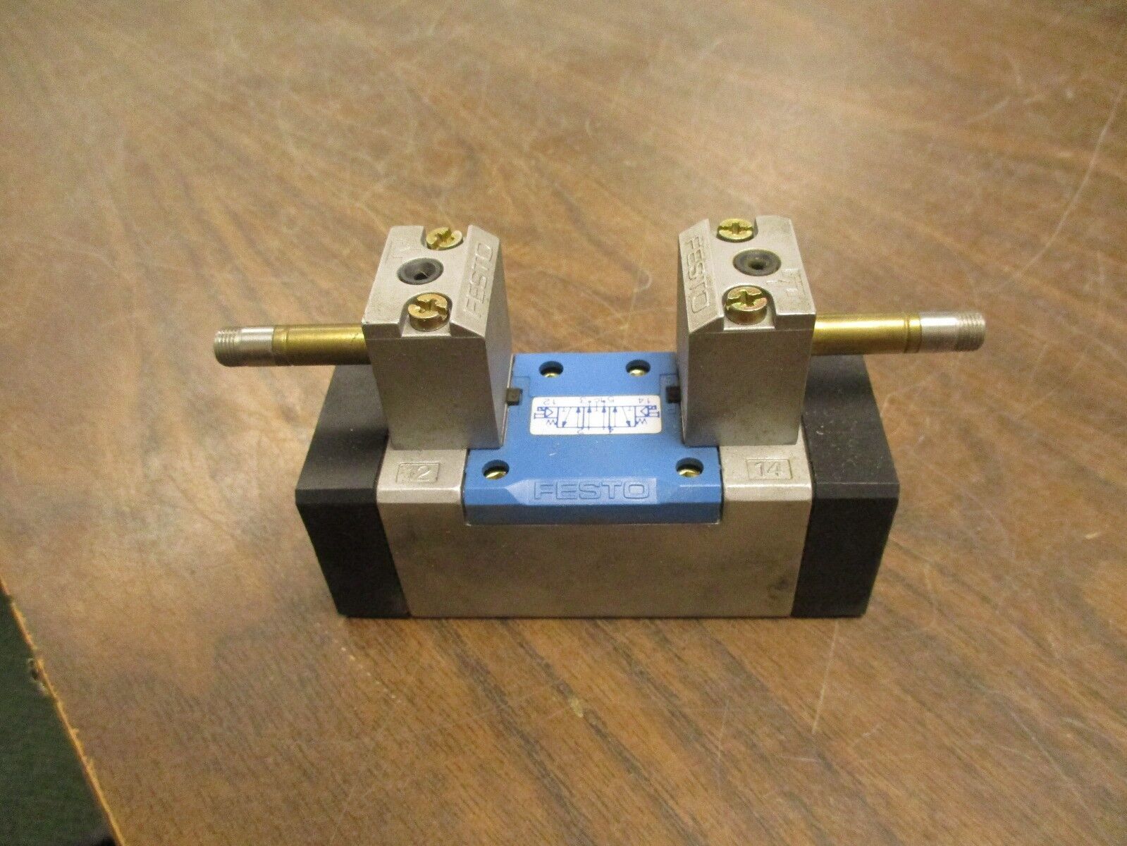 Festo Solenoid Valve MFH-5/3E-D-1 C 5...145PSI Used