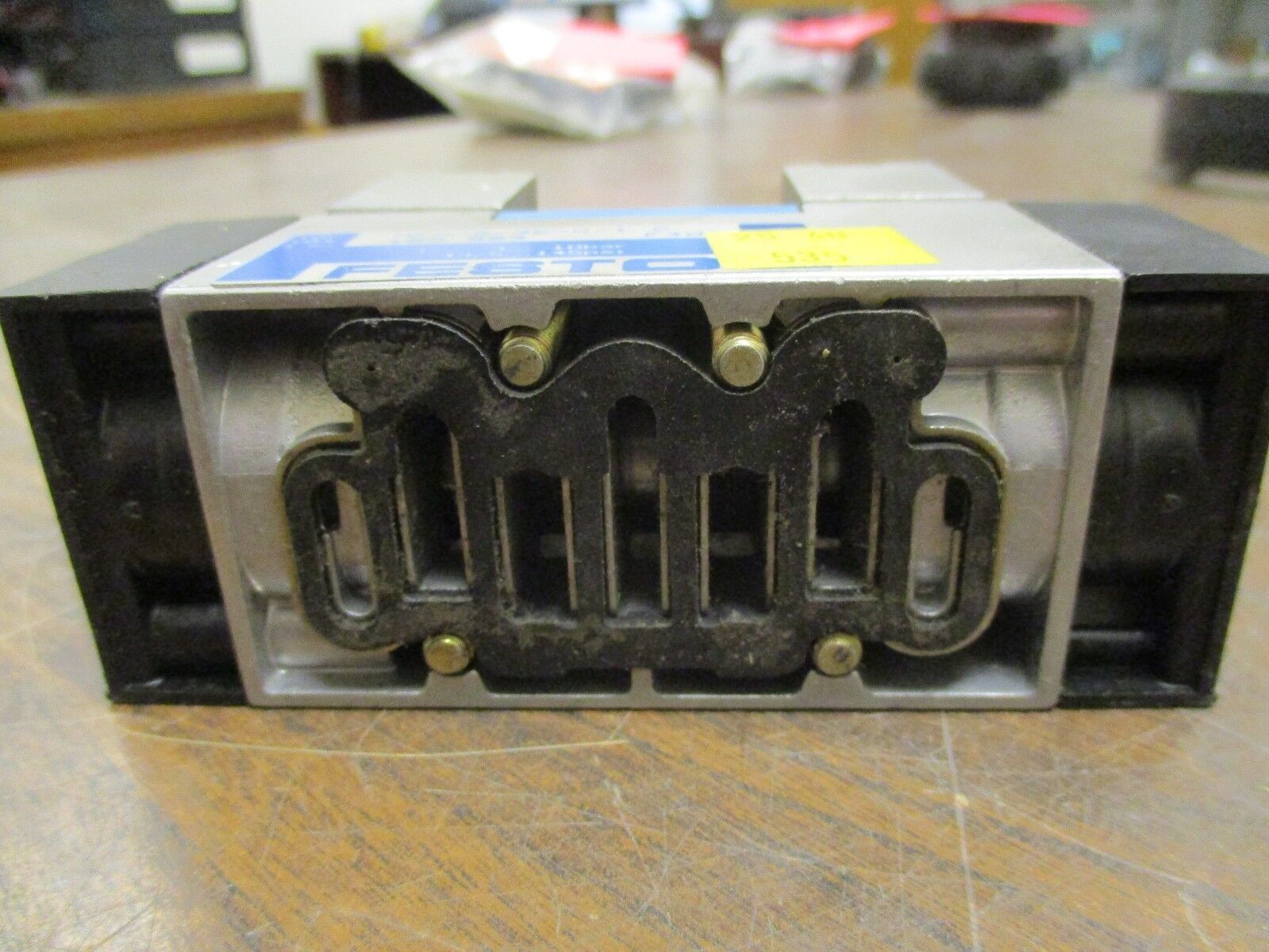 Festo Solenoid Valve MFH-5/3E-D-1 C 5...145PSI Used