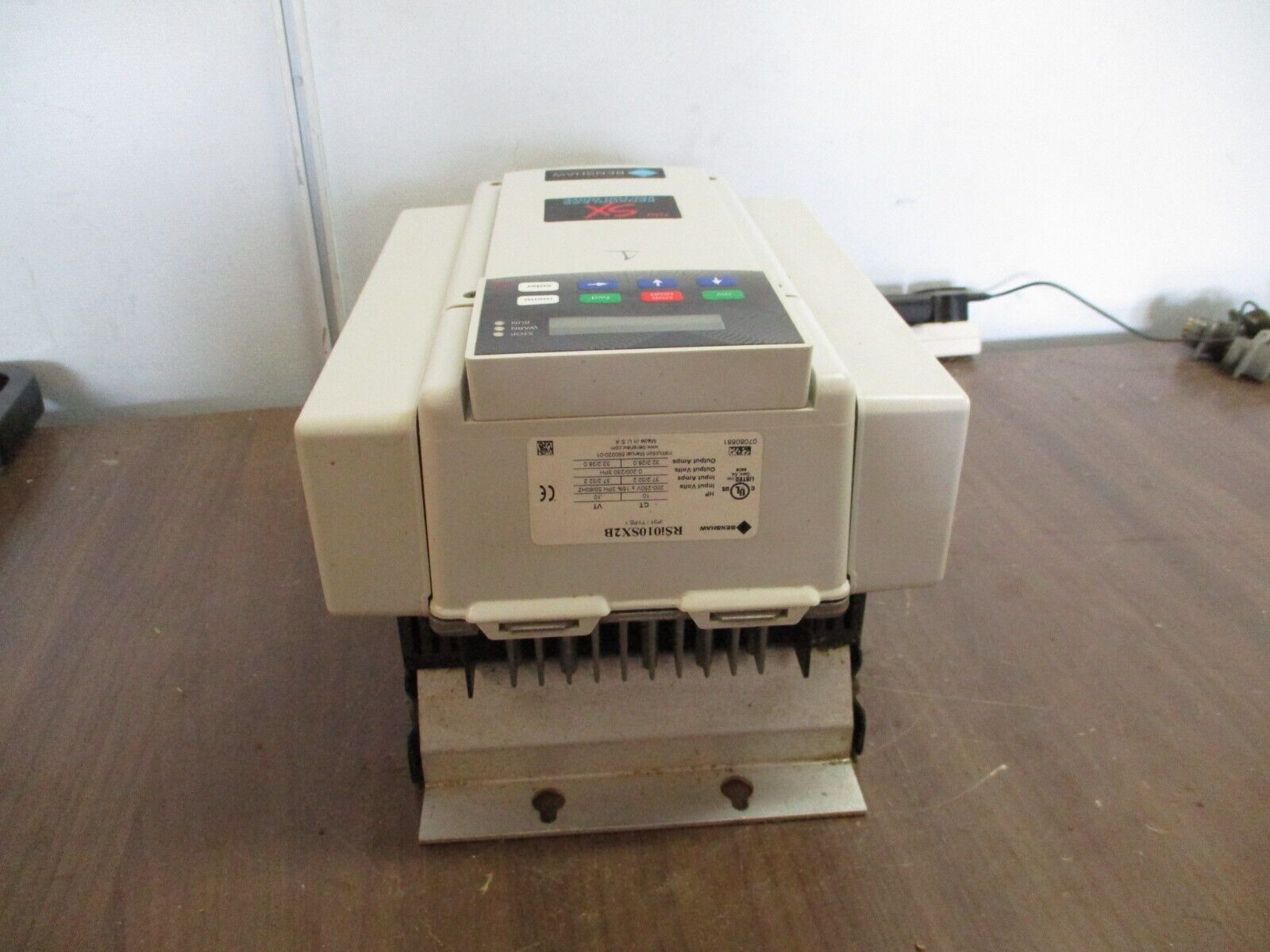 Benshaw RSi SX Sensorless Vector AC Drive RSi010SX2B 10HP 3Ph w/ Keypad Used