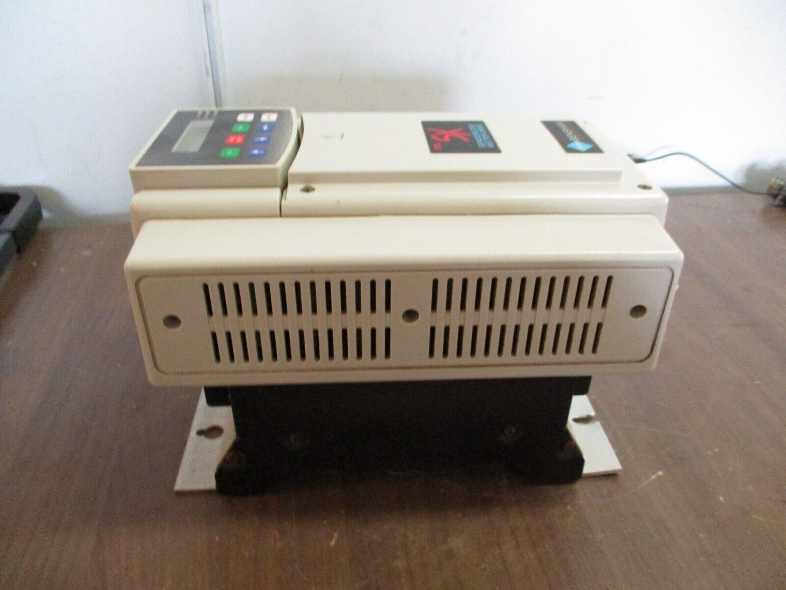 Benshaw RSi SX Sensorless Vector AC Drive RSi010SX2B 10HP 3Ph w/ Keypad Used