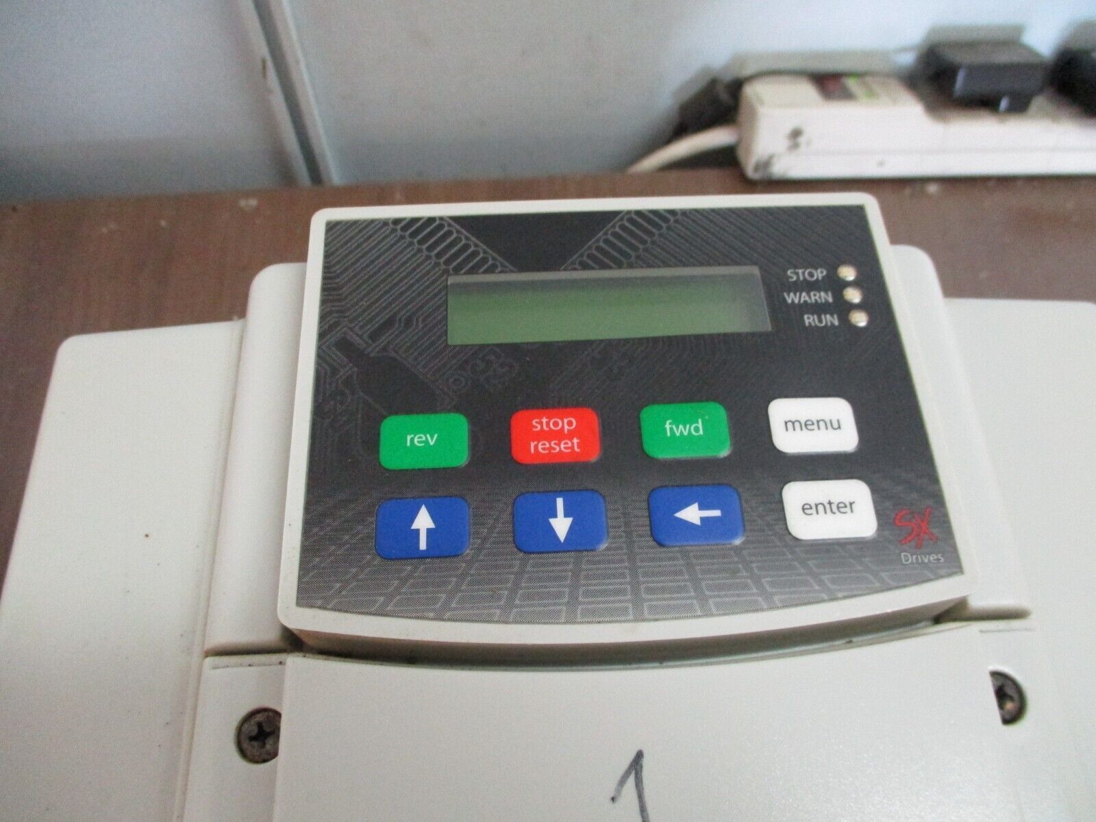 Benshaw RSi SX Sensorless Vector AC Drive RSi010SX2B 10HP 3Ph w/ Keypad Used