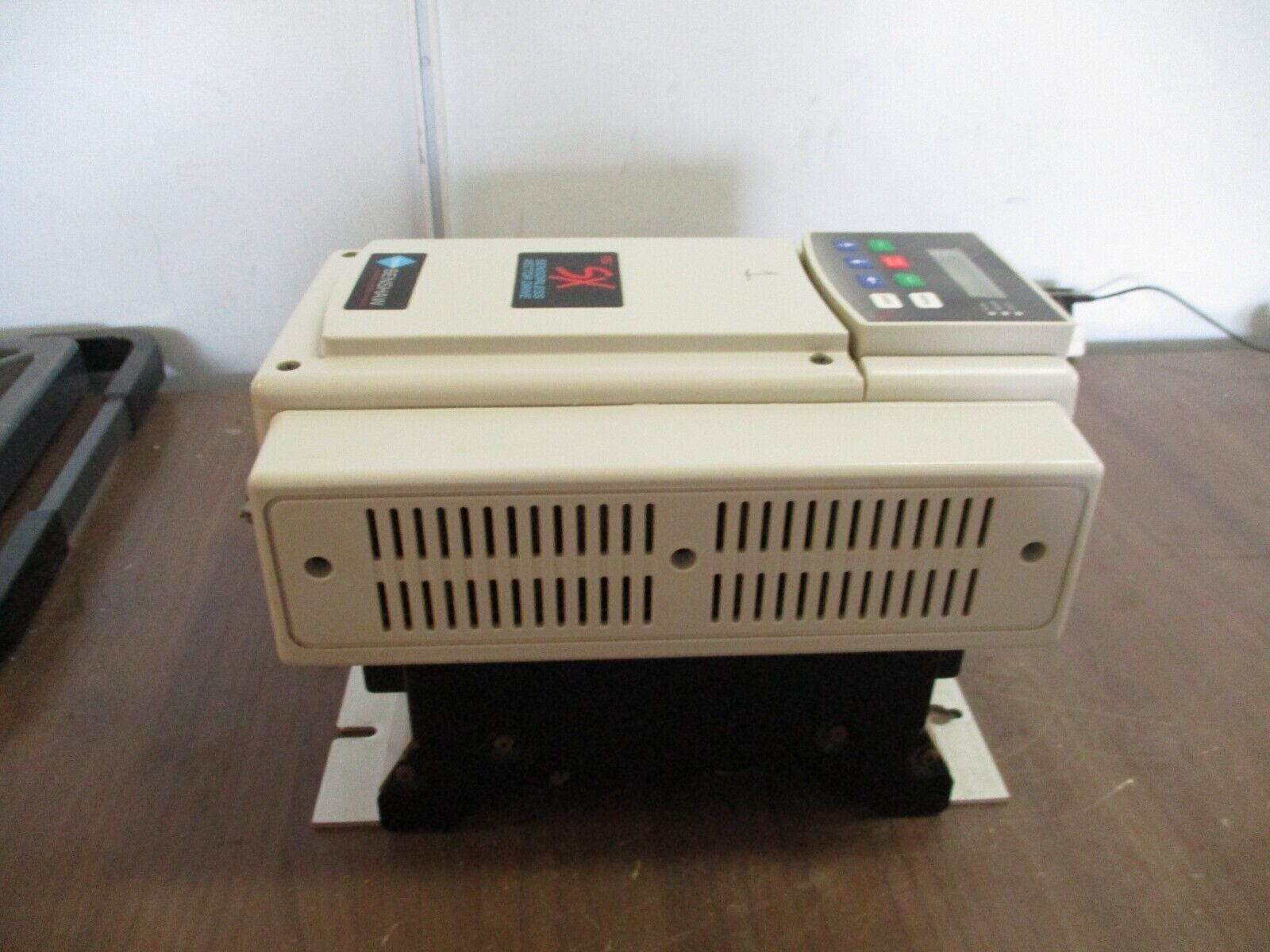 Benshaw RSi SX Sensorless Vector AC Drive RSi010SX2B 10HP 3Ph w/ Keypad Used