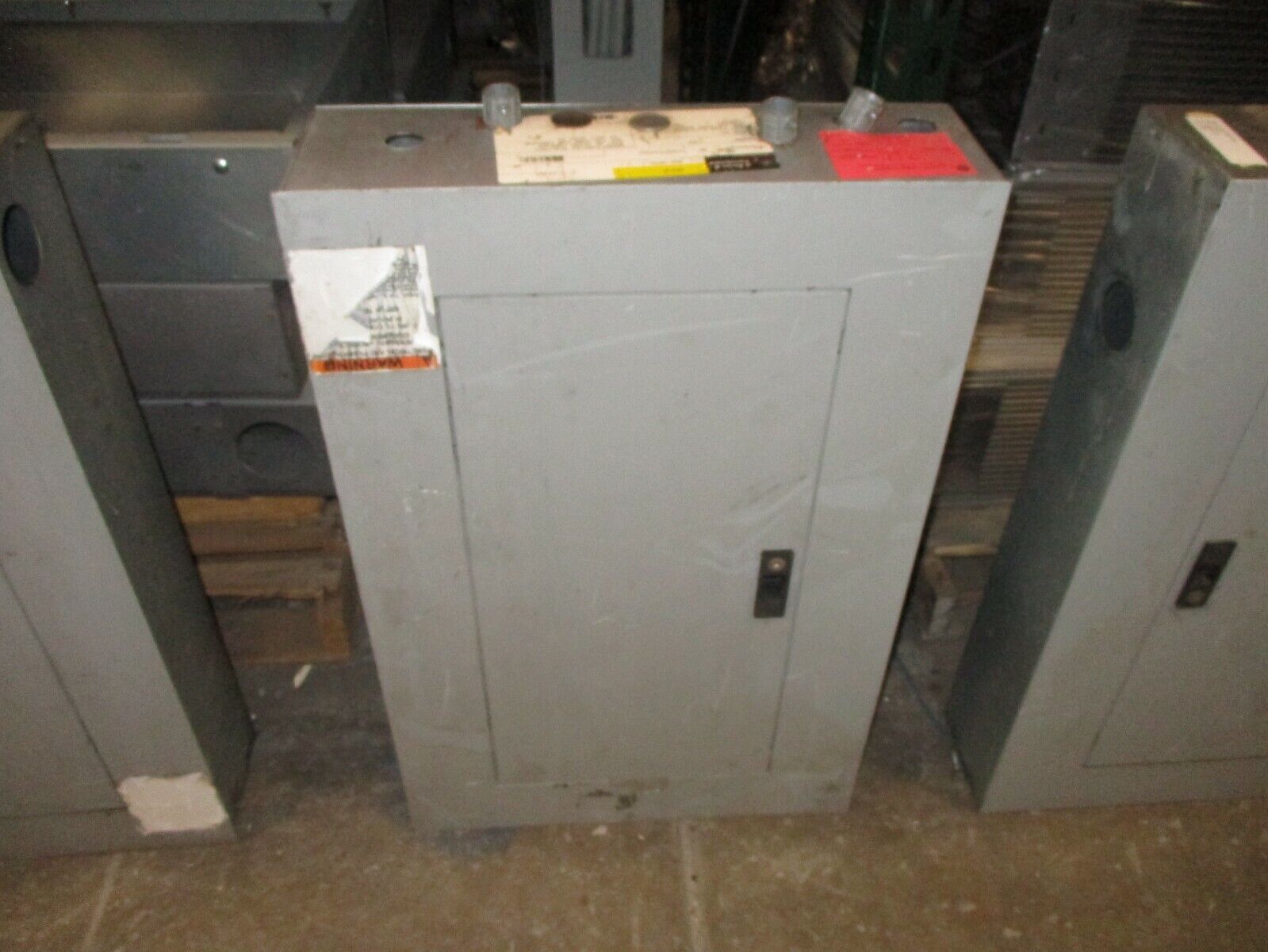 GE Main Breaker Circuit Breaker Panel AQF3241ATX 100A Main 125A Max 208Y/120V