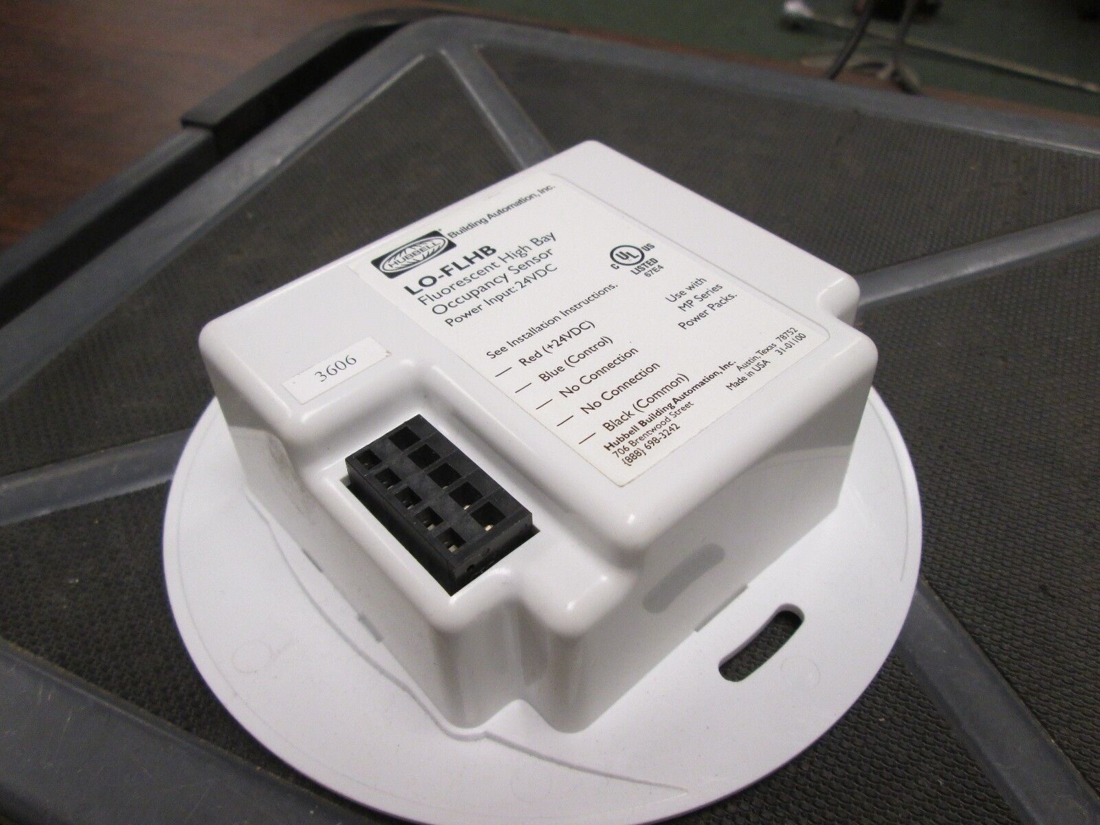 Hubbell Fluorescent Highbay Sensor LOFLHB 24 VDC 1 Outlet