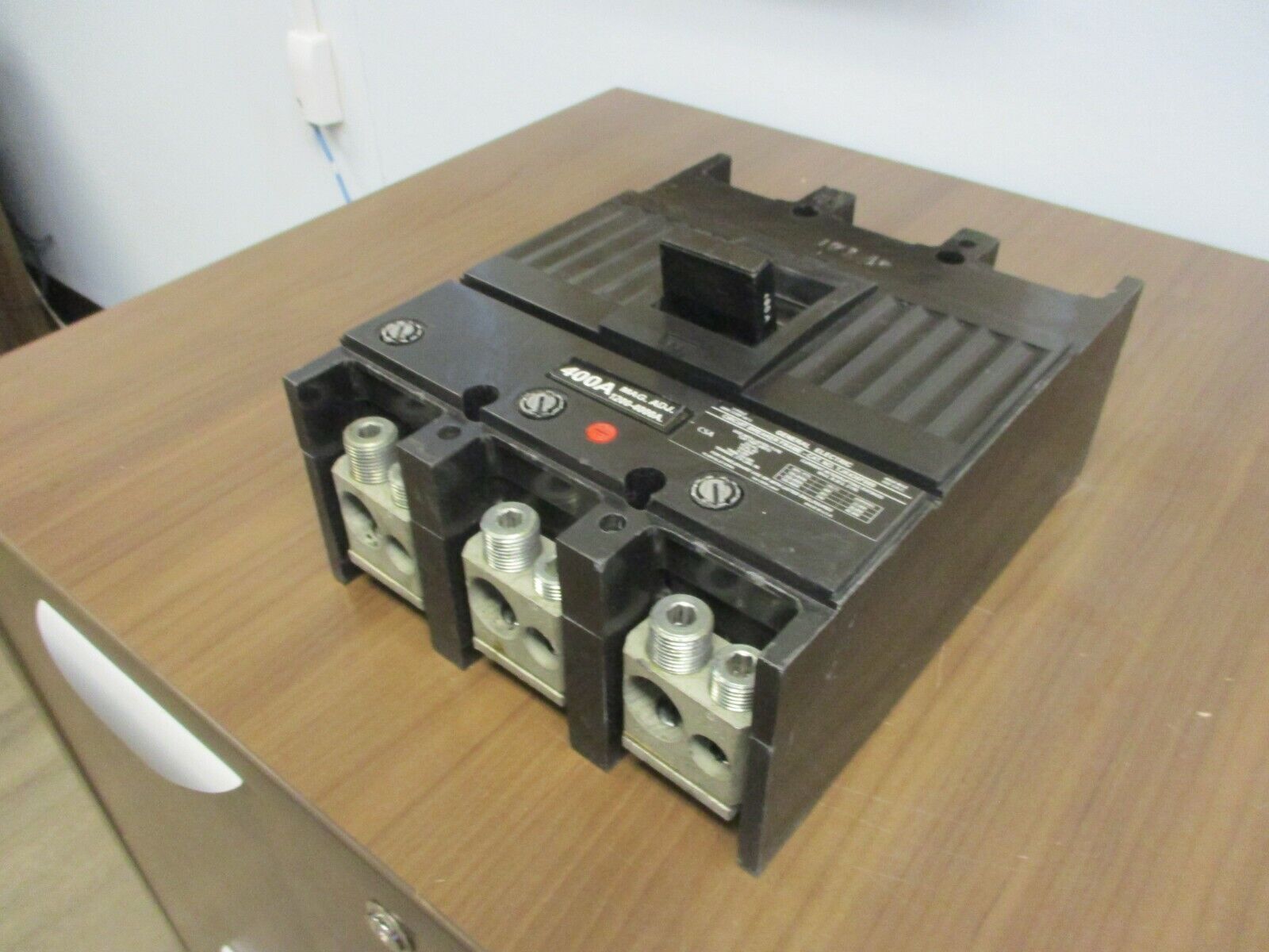 GE Circuit Breaker TJK436F000 400A 600V 3Ph Used