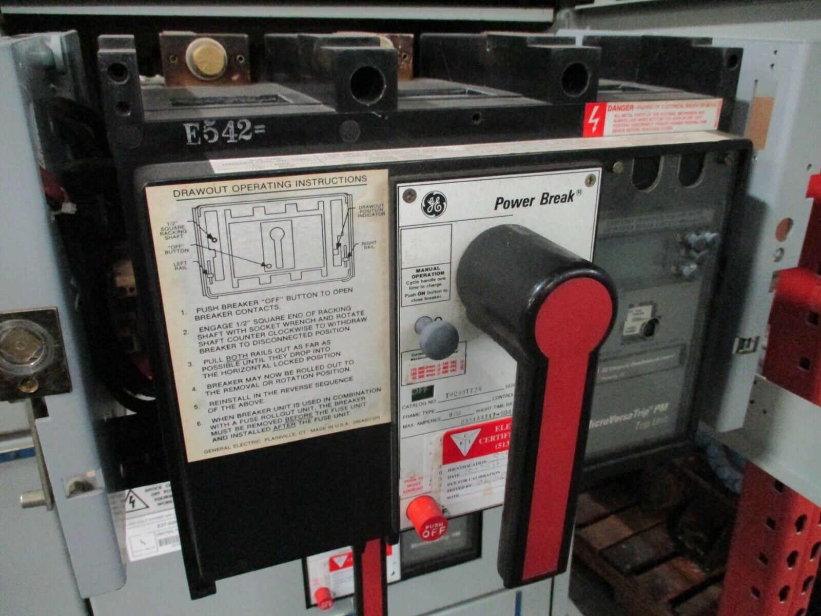 GE Power Break Circuit Breaker THC88TTZR 300A Rating Plug w/ Trip Used