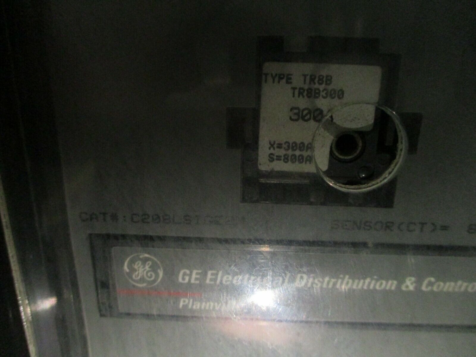 GE Power Break Circuit Breaker THC88TTZR 300A Rating Plug w/ Trip Used