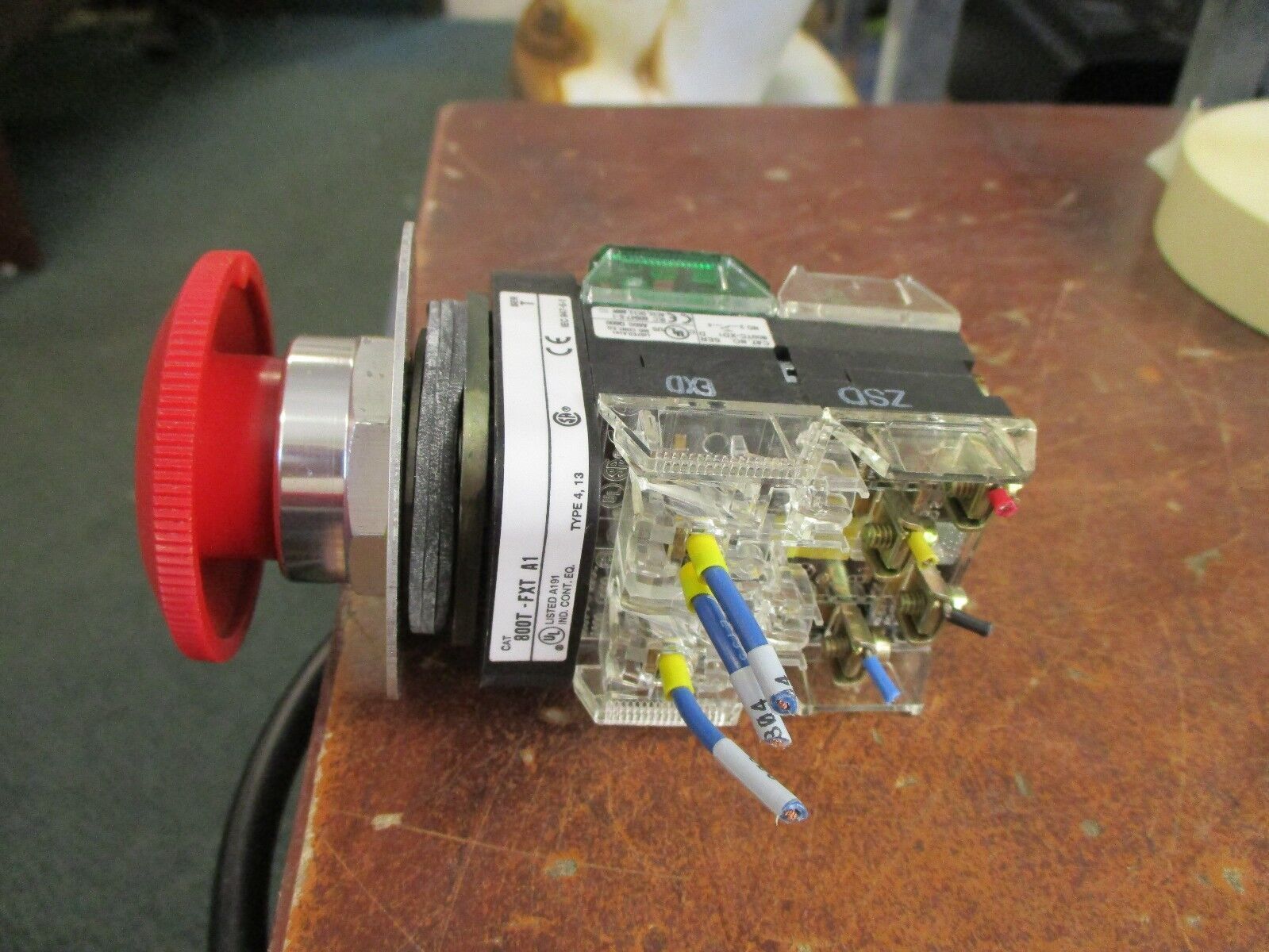 Allen-Bradley Push button 800T-FXT, 800TC-XD1, 800TC-XD4, Nema 4, 13 Used