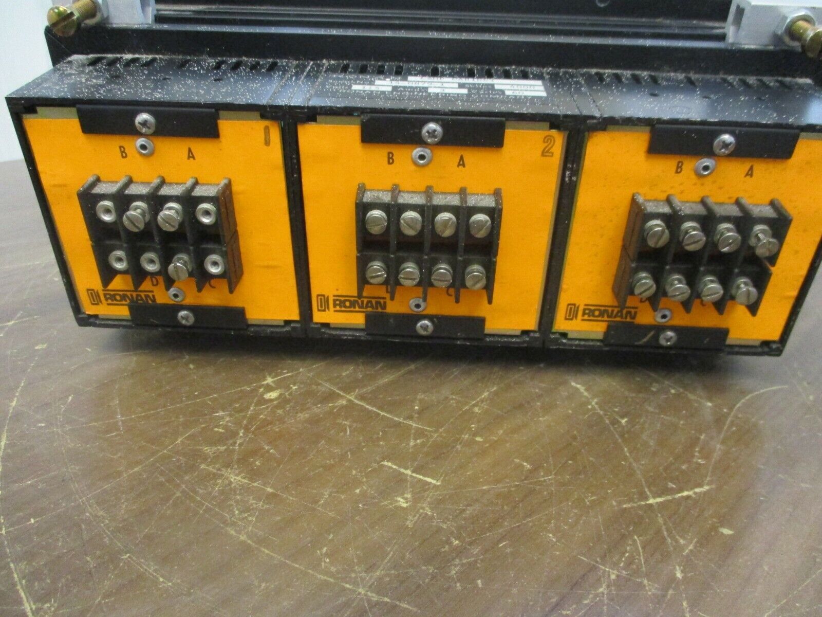 Ronan Lamp Cabinet Series 4000 115V 3A 60Hz Used **Missing (5) Terminal Screws**