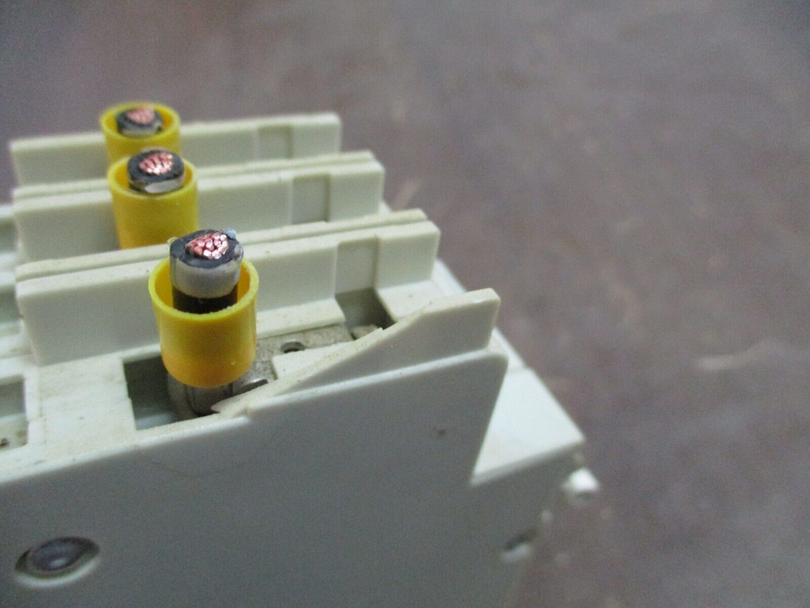 CBi Hy-Mag Circuit Breaker QZ-3(13)D-25 25A 480V 3P *Broken Terminal Fin* Used