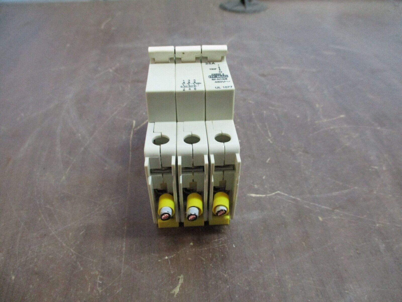 CBi Hy-Mag Circuit Breaker QZ-3(13)D-25 25A 480V 3P *Broken Terminal Fin* Used