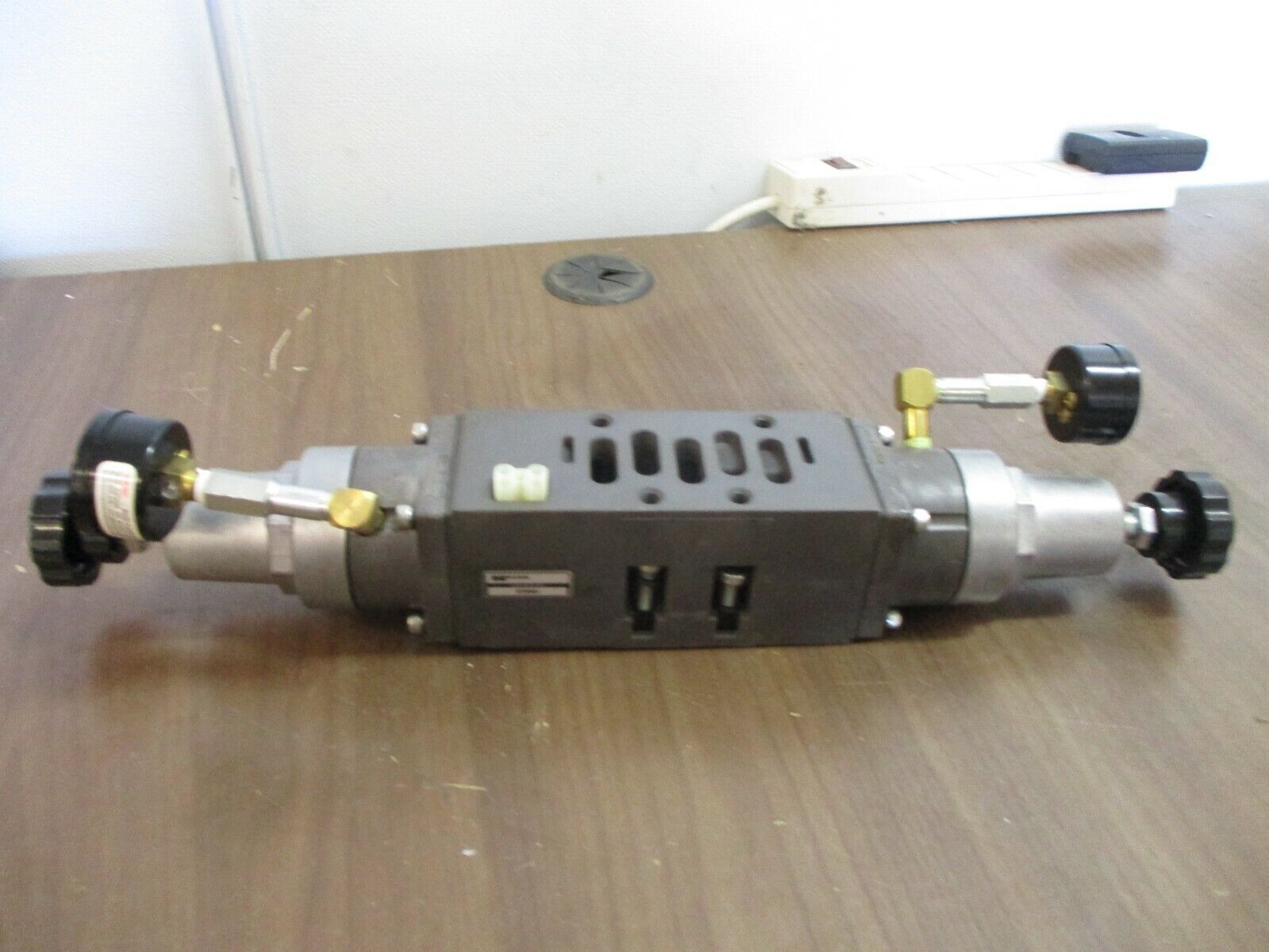 Ross Interposed Regulator 970N91 New Surplus