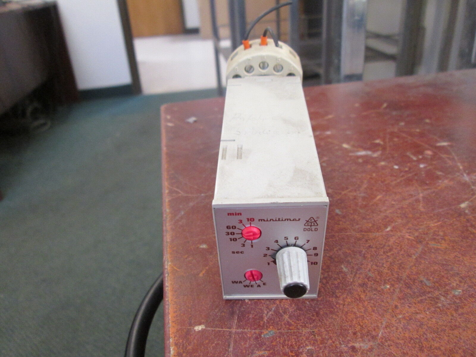 EDS Minitimer EO 9920.82 220V 50/60Hz Range: 1 sec-10min Used