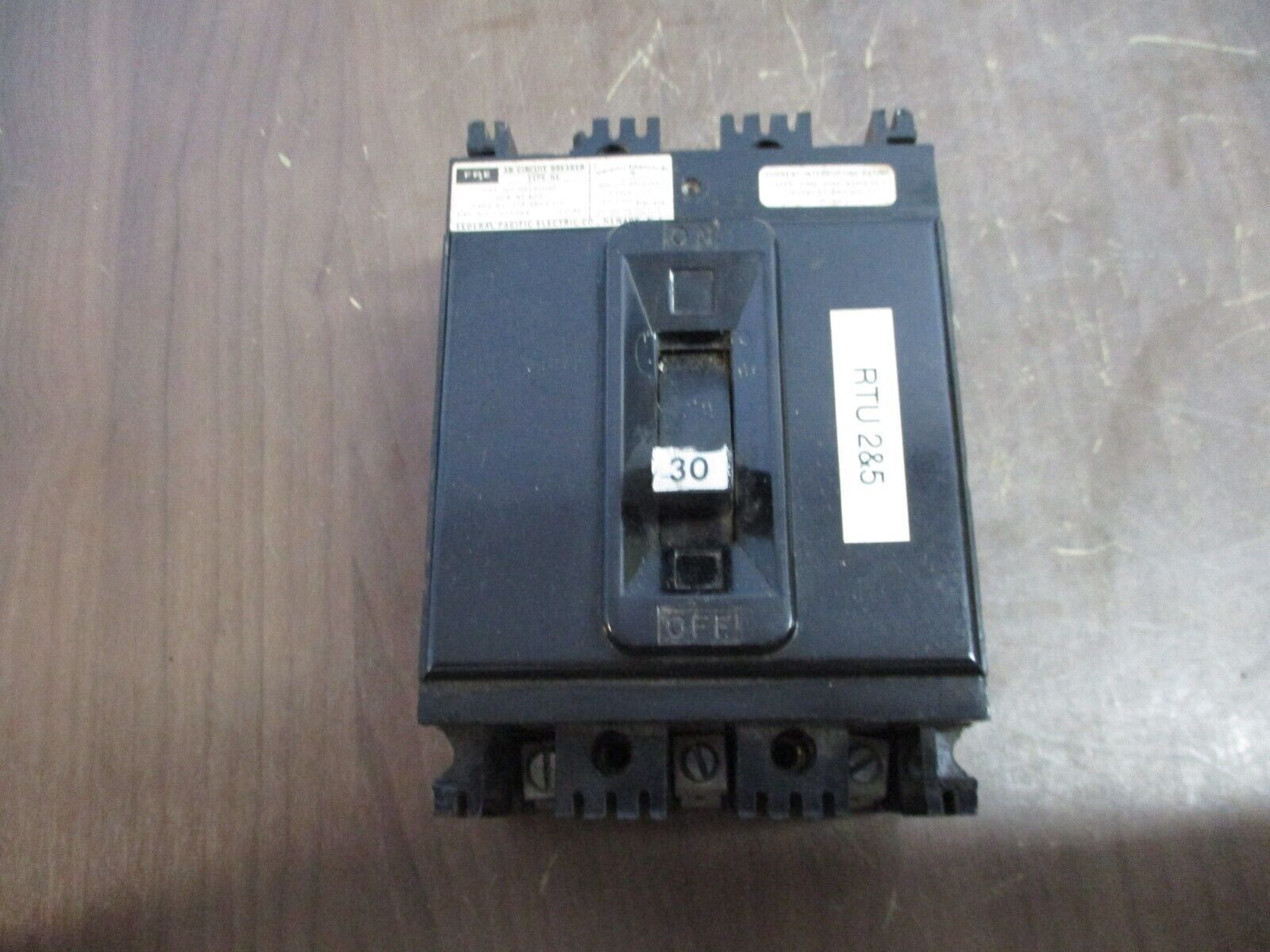 FPE Type NE AB Circuit Breaker NE231030 30A 240V 3P *Chipped Terminal Corner*