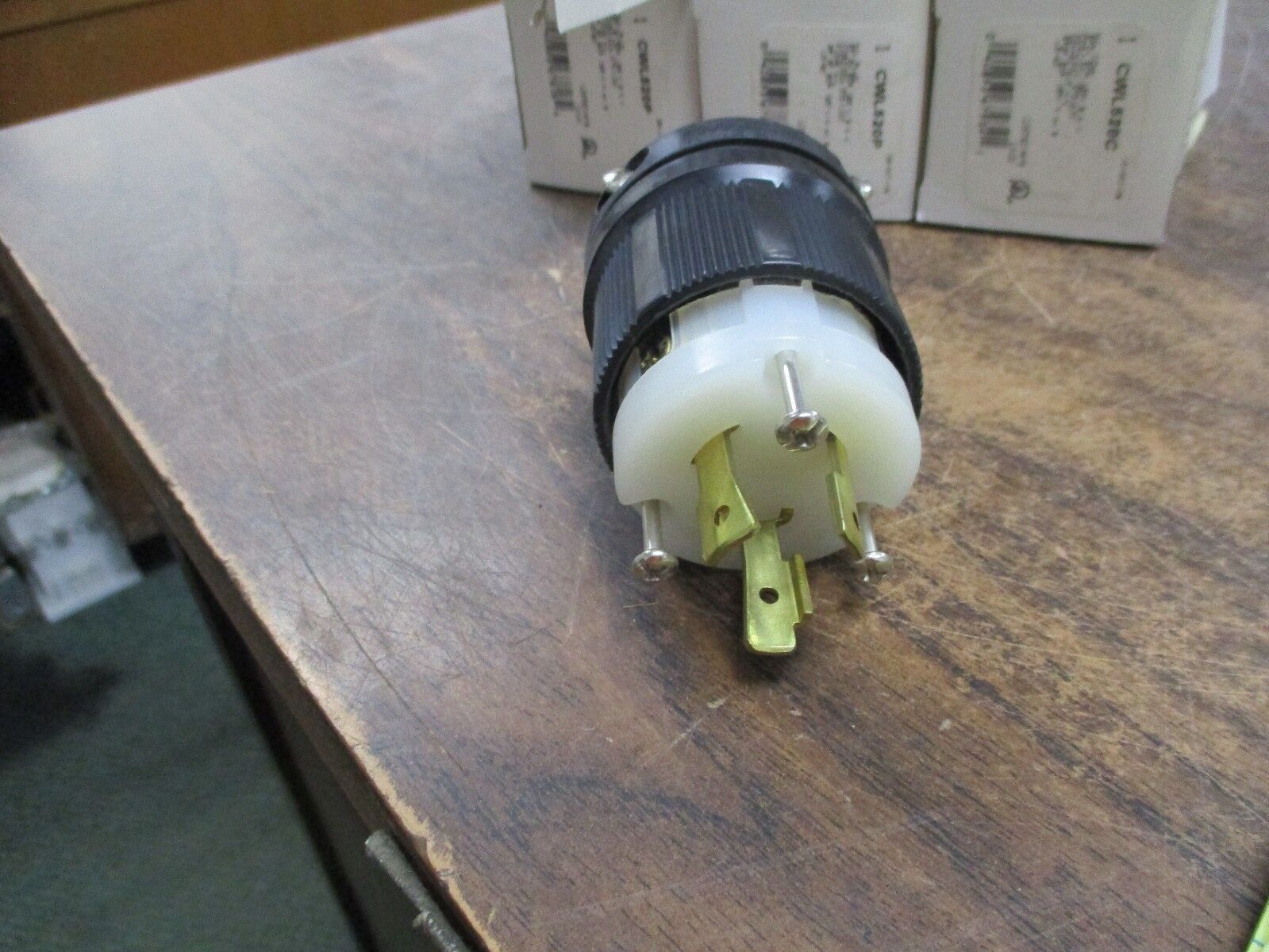 Cooper Plug CWL520P 20A 125V 3W *Lot of 6* New Surplus