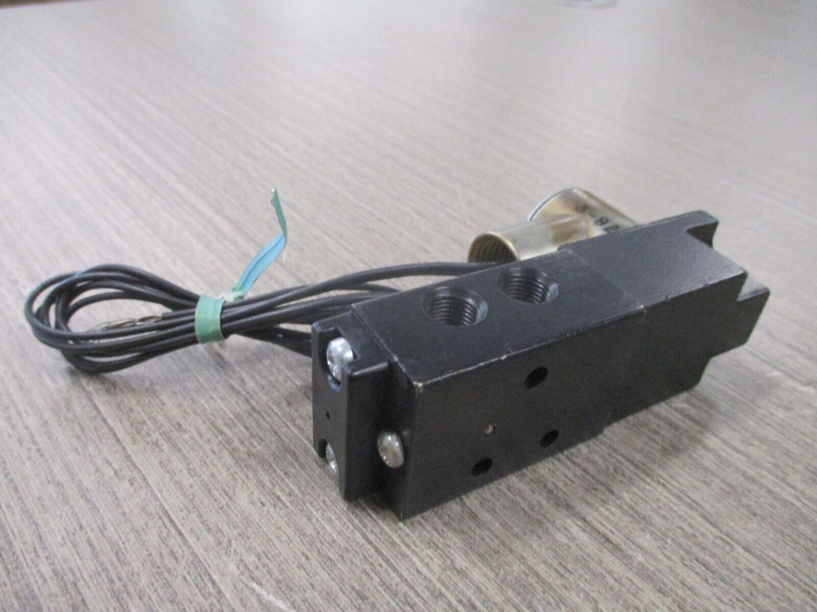 Schrader Bellows Solenoid Valve 41401-1135 150 PSI Used