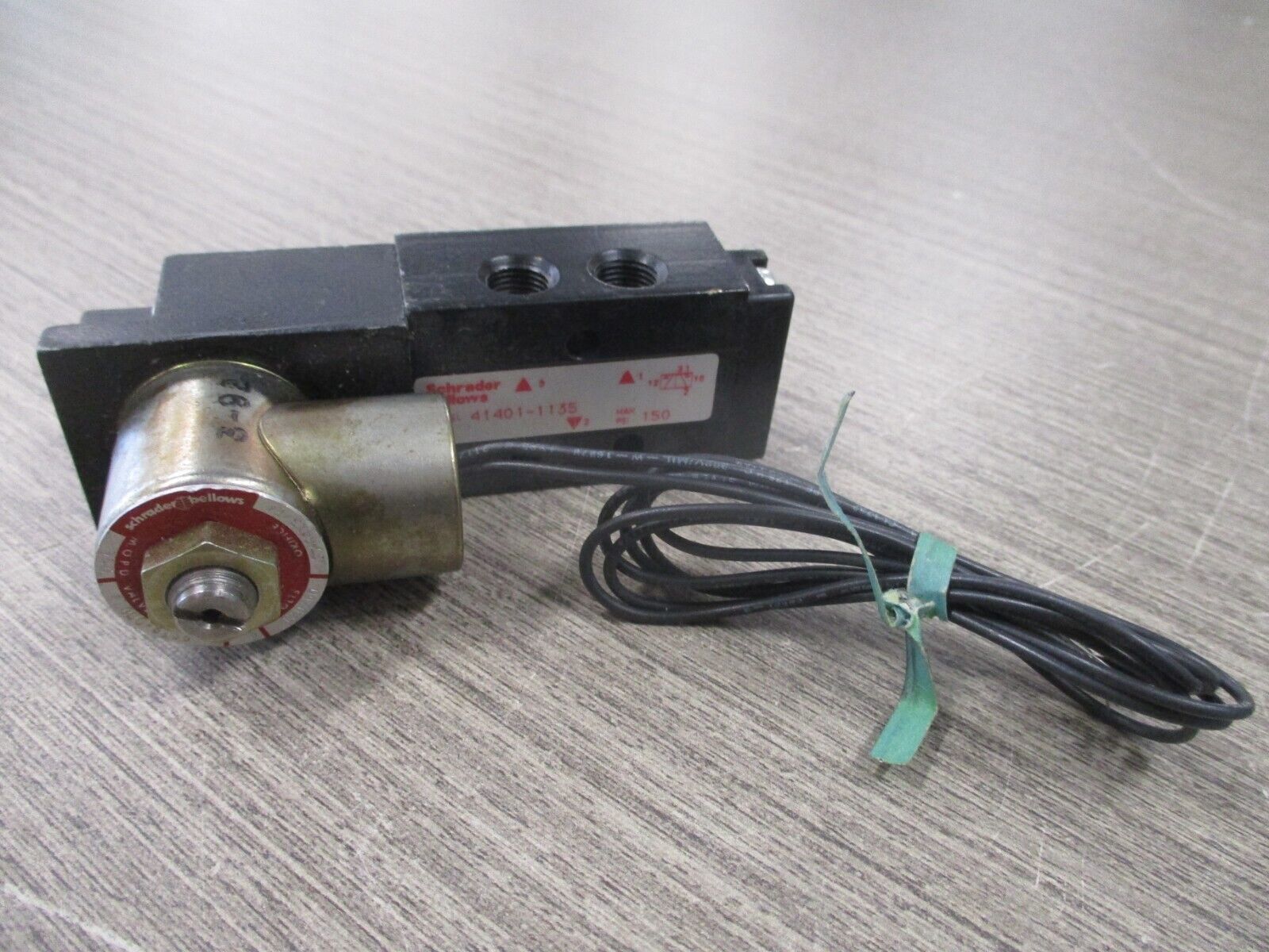 Schrader Bellows Solenoid Valve 41401-1135 150 PSI Used