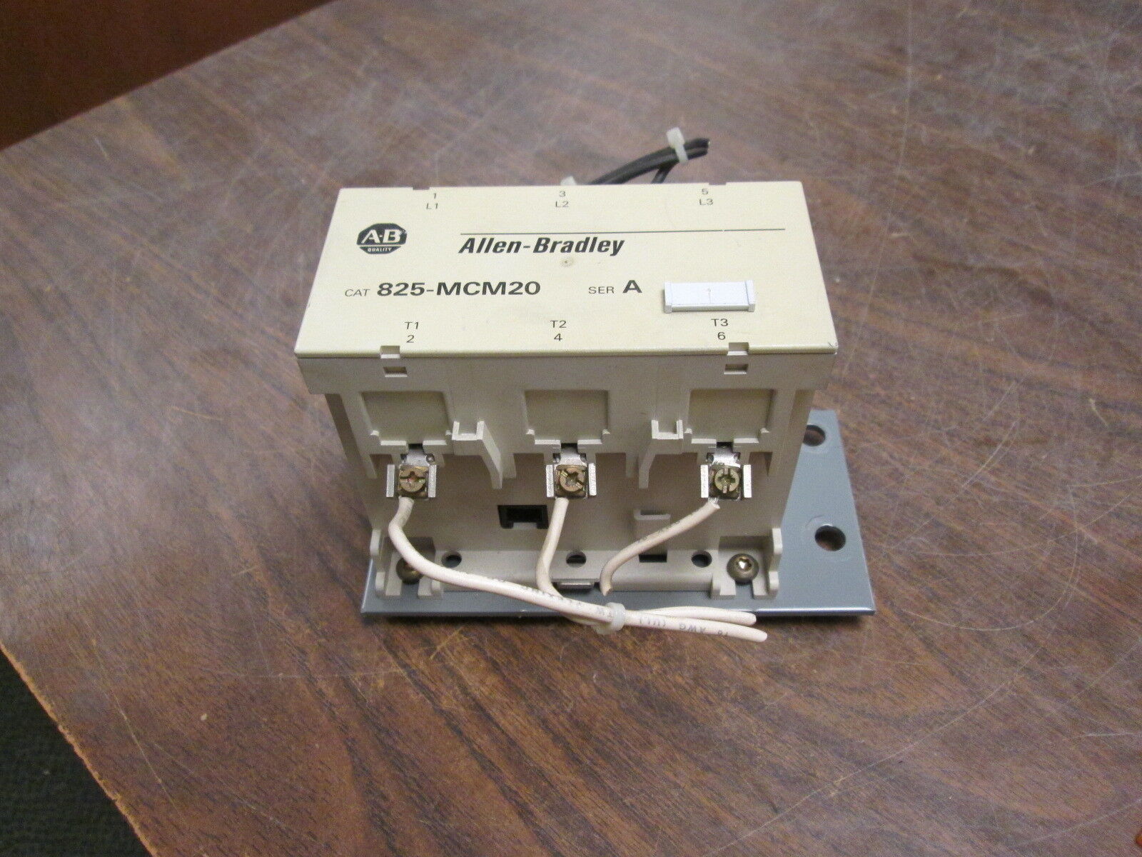 Allen-Bradley Converter 825-MCM20 Ser A 600V Range: 2.5-20A Used