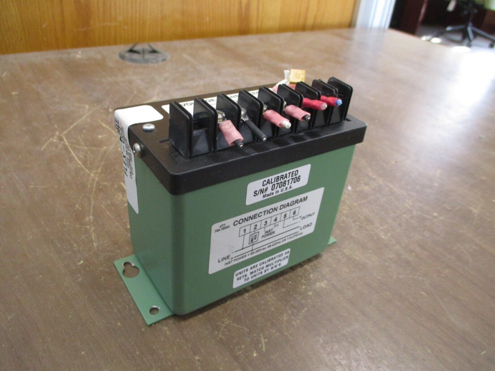 Flex-Core Voltage Transducer VT7-014D Input: 0-1000VDC Output: 0-10VDC Used