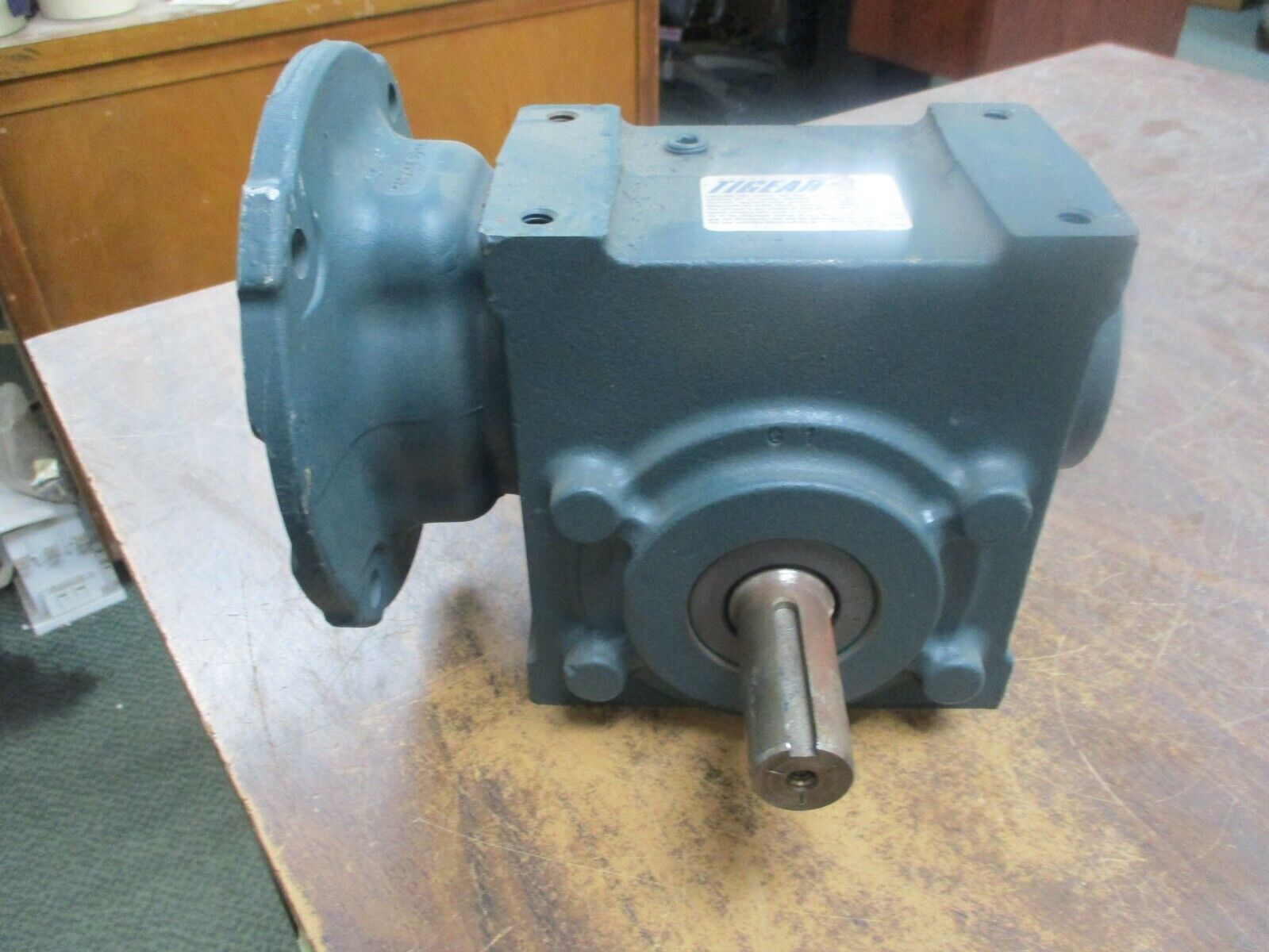 Dodge Tigear 2 Reducer 20Q30LR56 Ratio 30:1 0.96HP IN 802lb-in Torque Out Used