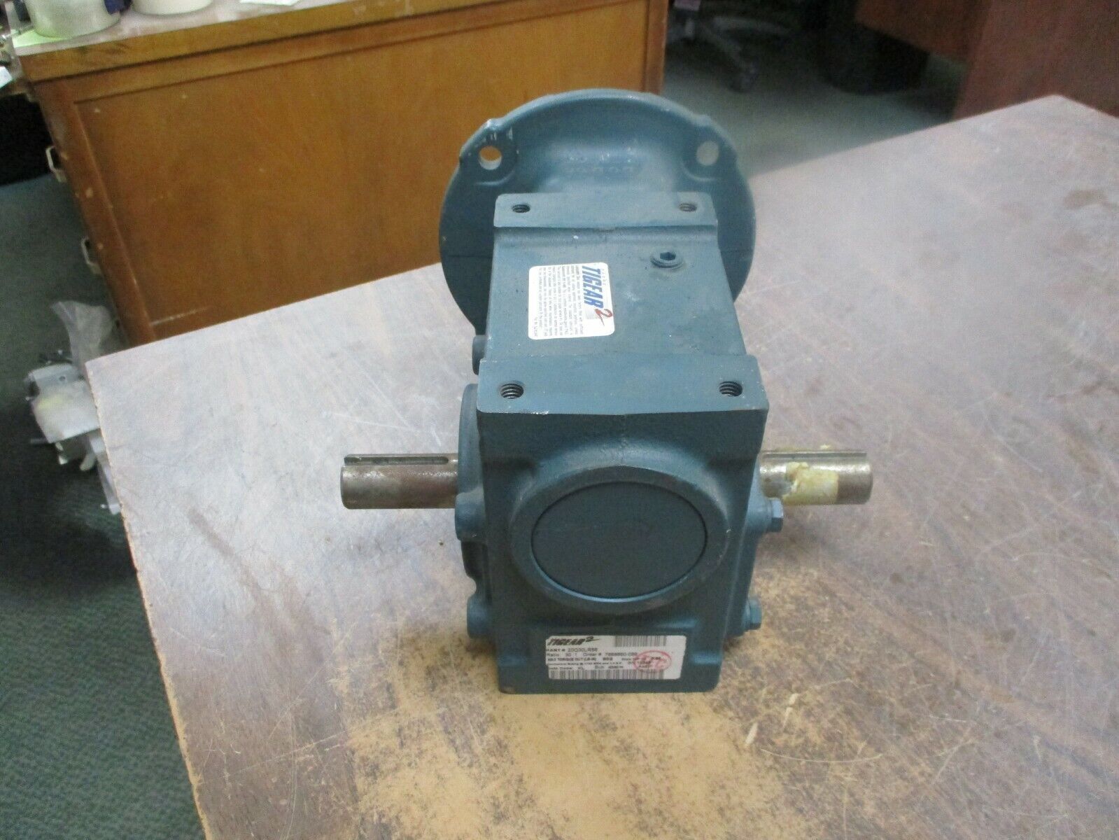 Dodge Tigear 2 Reducer 20Q30LR56 Ratio 30:1 0.96HP IN 802lb-in Torque Out Used