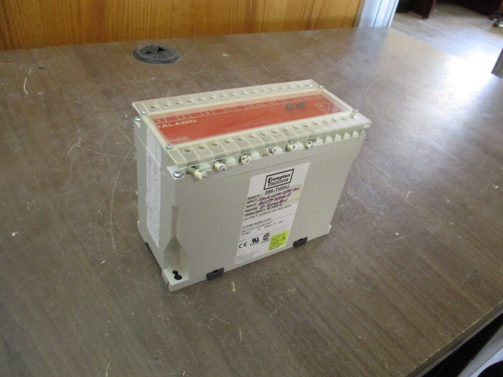 Crompton Paladin Transducer 256-TWNU-QQHG-C6-TI 120V PT: 288:120 CT: 2500:5 Used