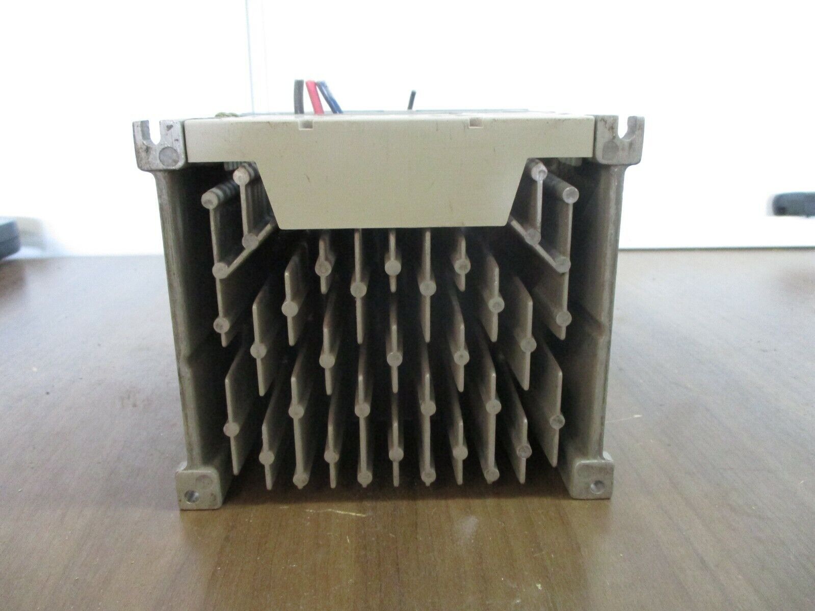 Dayton AC Drive 1KBT6 3HP 3Ph Input: 380~480V 50/60Hz 11A Used