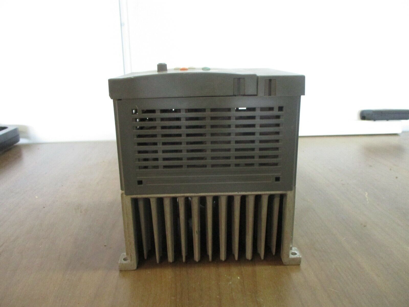 Dayton AC Drive 1KBT6 3HP 3Ph Input: 380~480V 50/60Hz 11A Used