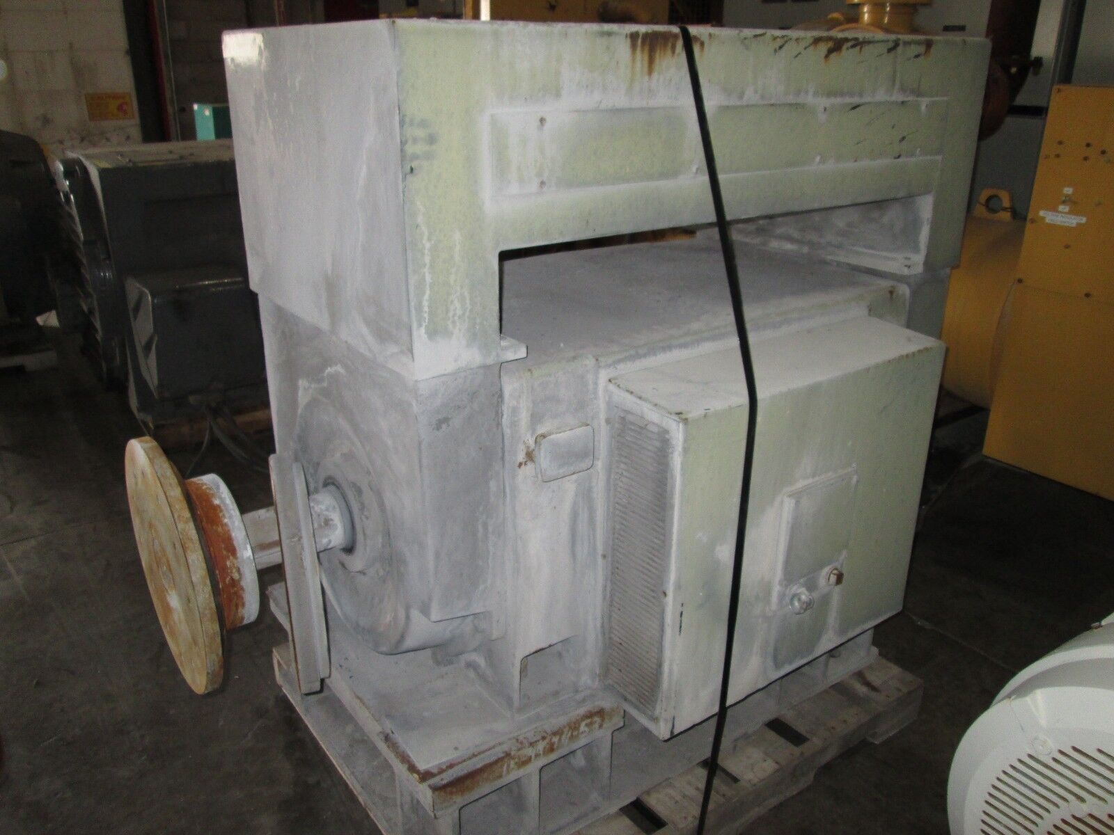 GE Motor 3K511EN3210 300HP 1200 RPM's 5011L Frame 2300V 113A