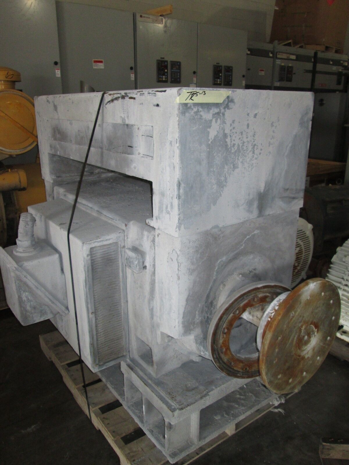 GE Motor 3K511EN3210 300HP 1200 RPM's 5011L Frame 2300V 113A