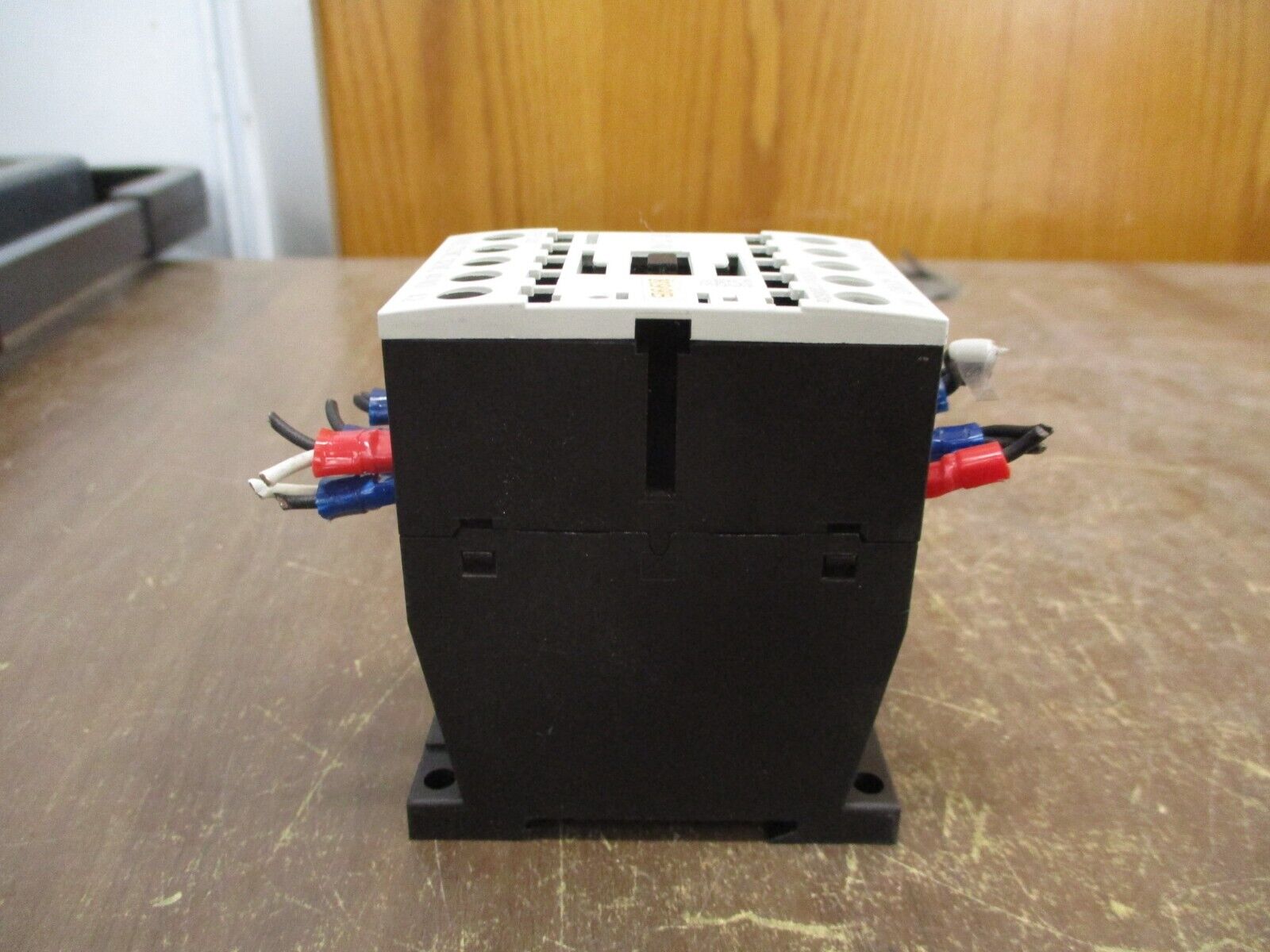 Eaton Contactor XTRE1 0B22 120V Coil 10A 600V Used