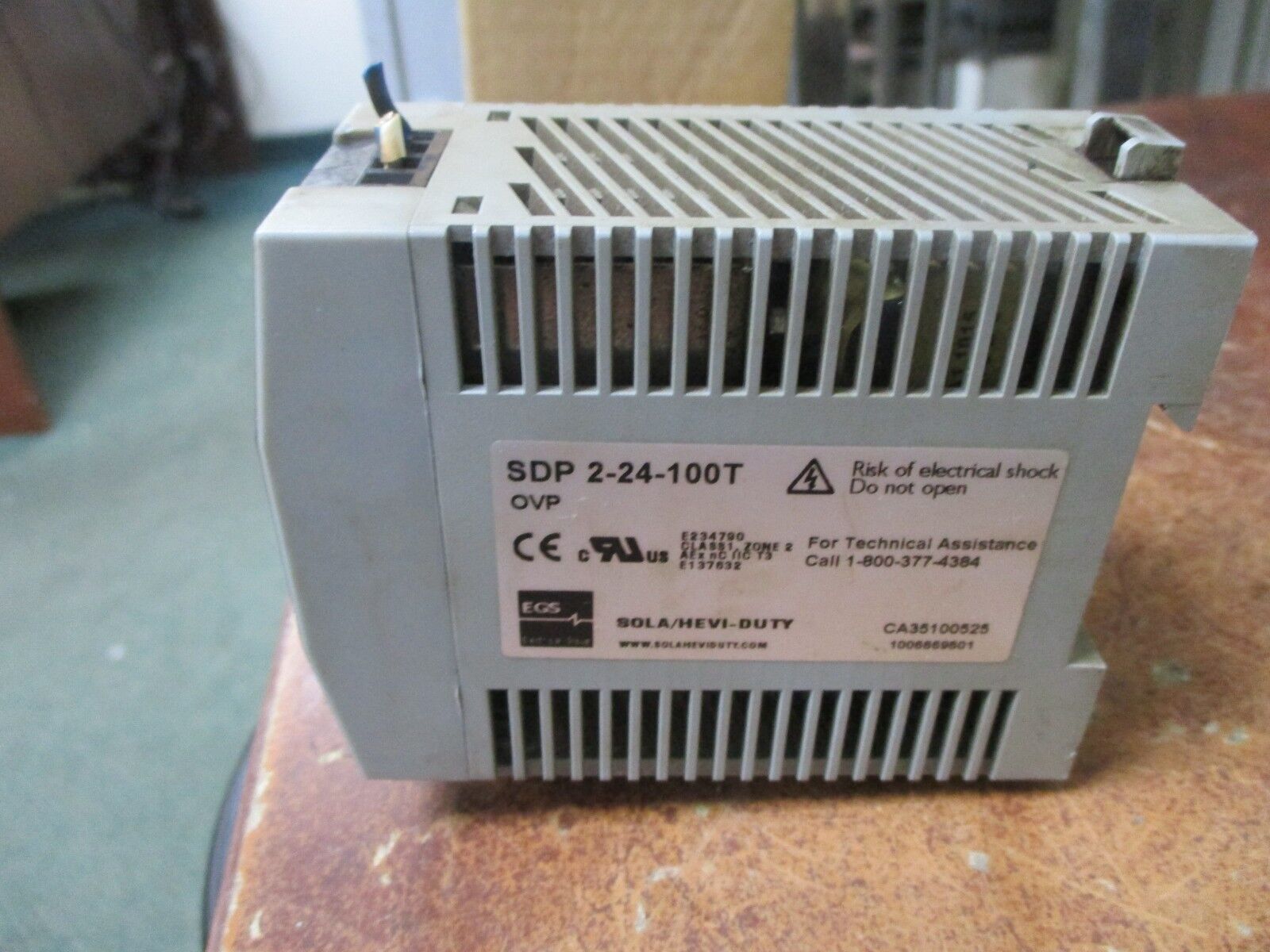 Sola Power Supply SDP 2-24-100T Input: 115/230V 1.1/0.7A 50/60Hz Used