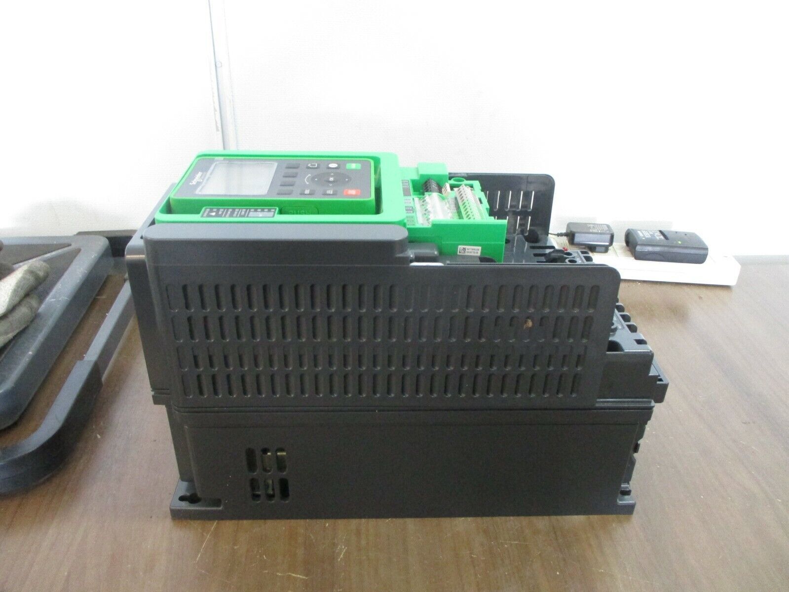 Schneider Electric Altivar 630 AC Drive ATV630U75N4 10HP 3Ph w/ Keypad Used