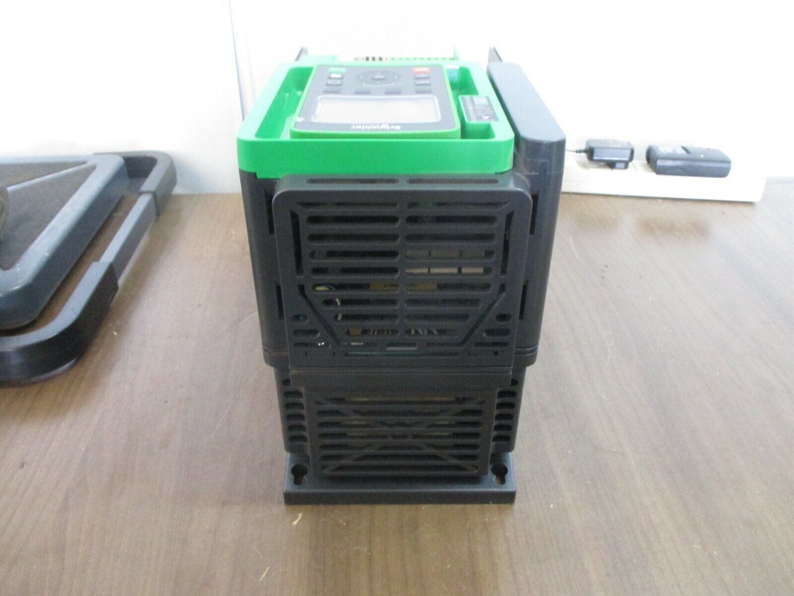 Schneider Electric Altivar 630 AC Drive ATV630U75N4 10HP 3Ph w/ Keypad Used