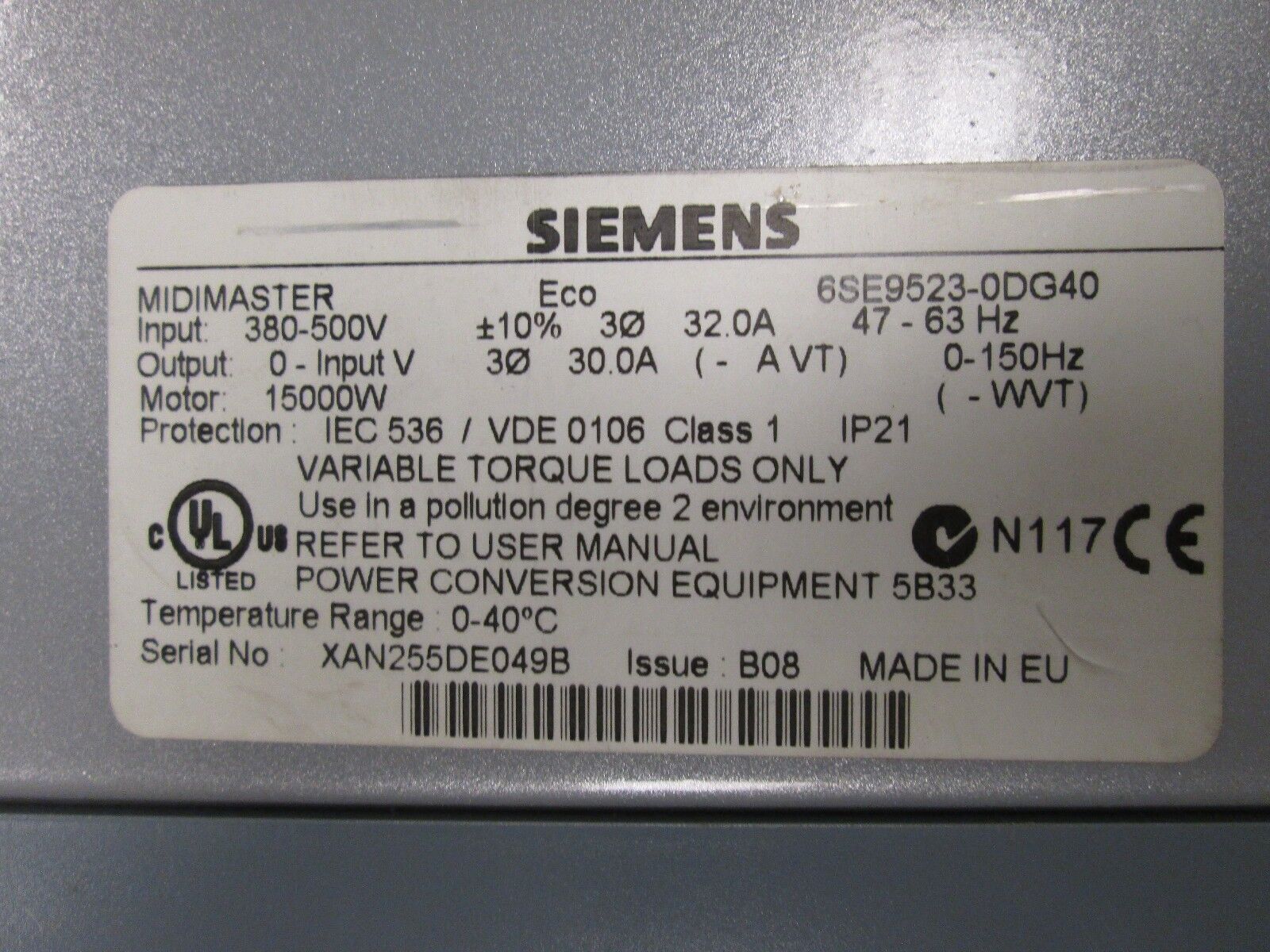 Siemens Midimaster 6SE9523-0DG40 20HP, Used *Cracked Cover*
