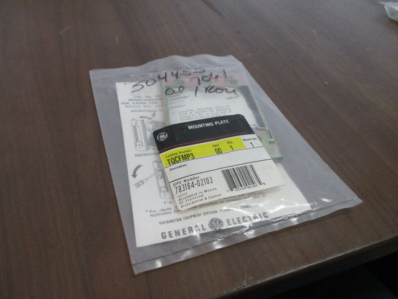 GE Circuit Breaker Mounting Plate TQCFMP3 Rev. 00 3P New Surplus