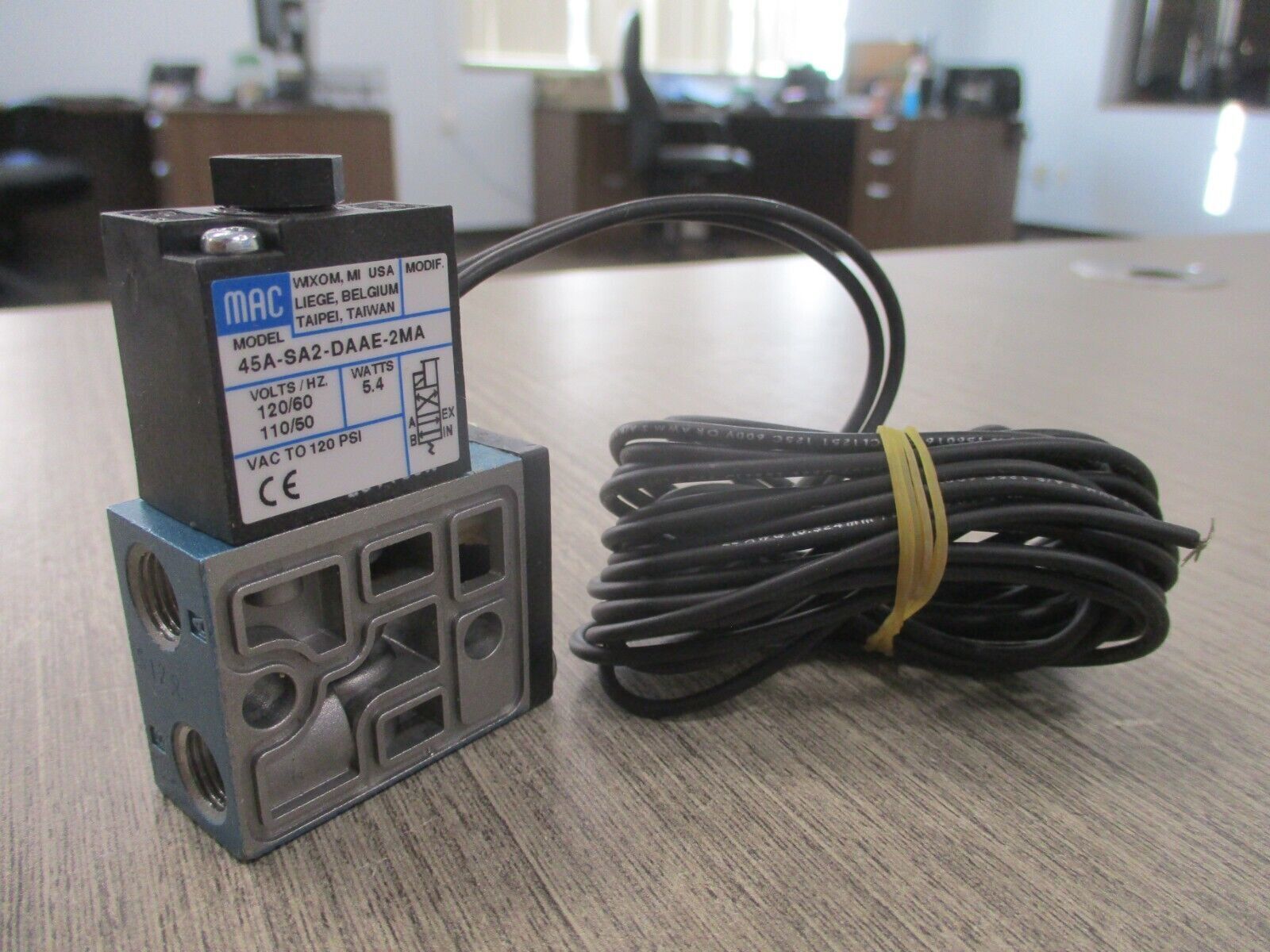 MAC Solenoid Valve 45A-SA2-DAAE-2MA 120V 5.4 W VAC to 120 PSI Used