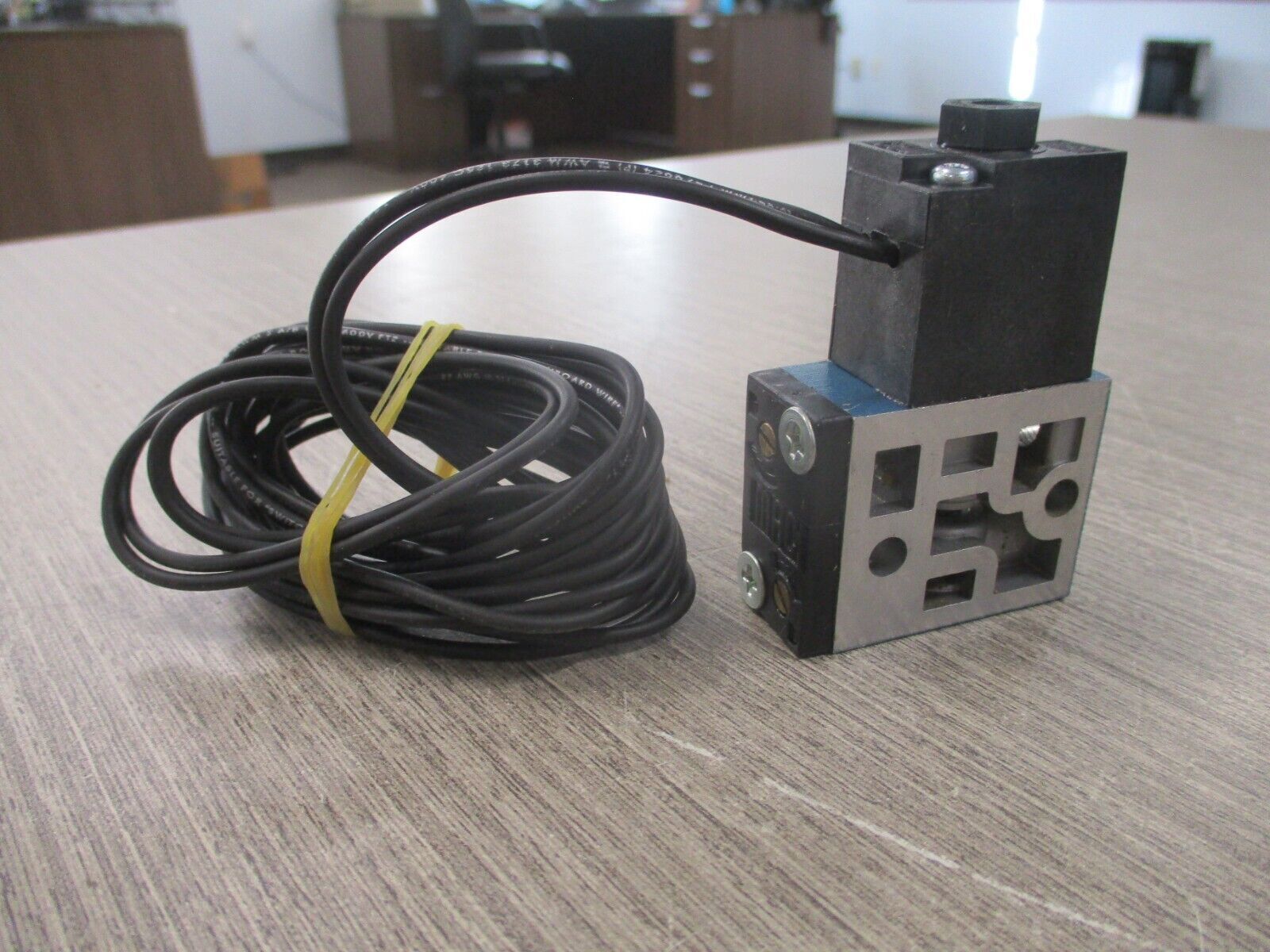 MAC Solenoid Valve 45A-SA2-DAAE-2MA 120V 5.4 W VAC to 120 PSI Used