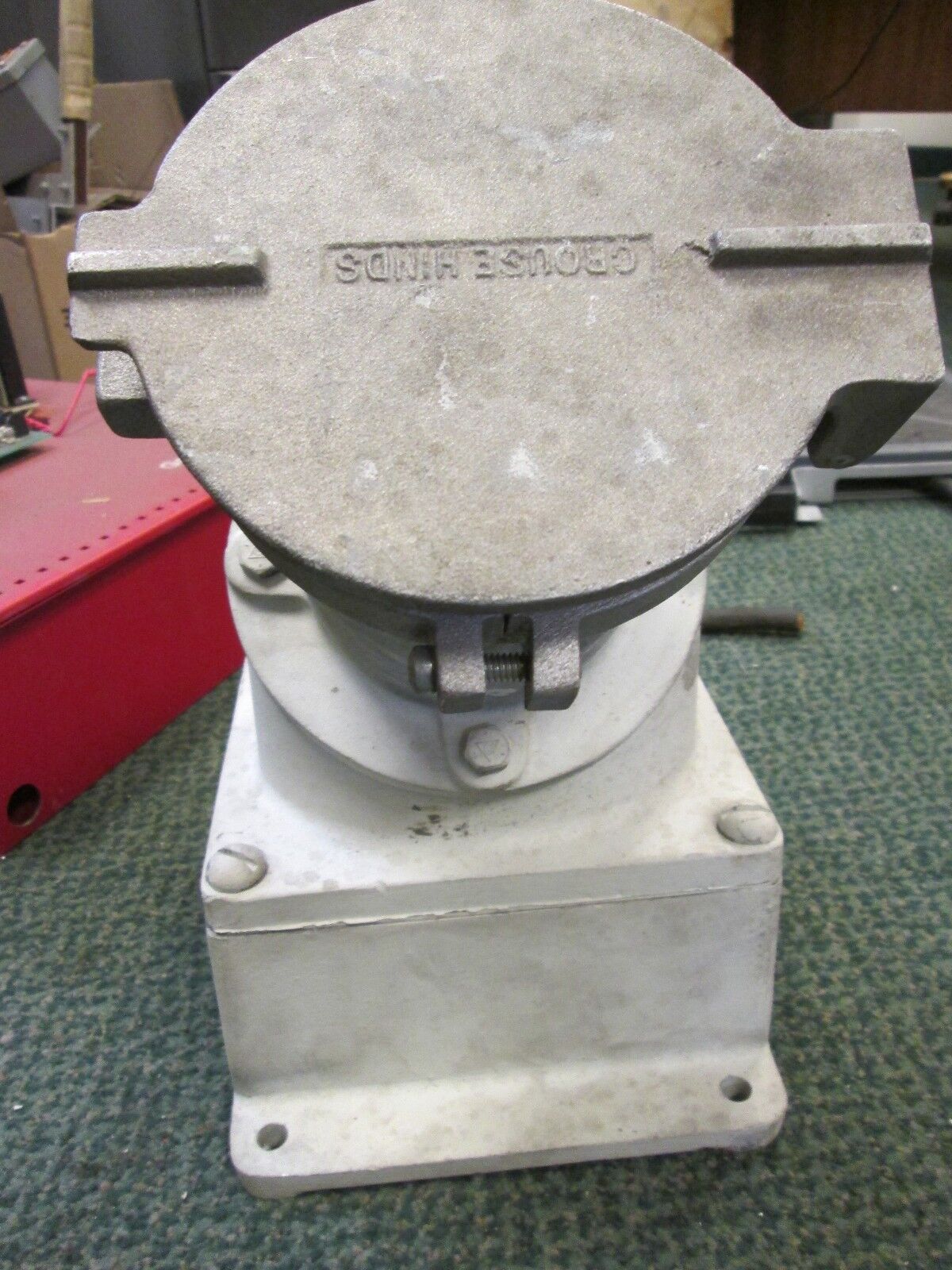 Crouse-Hinds Receptacle w/ Base 200A 600V 4P 4W Used