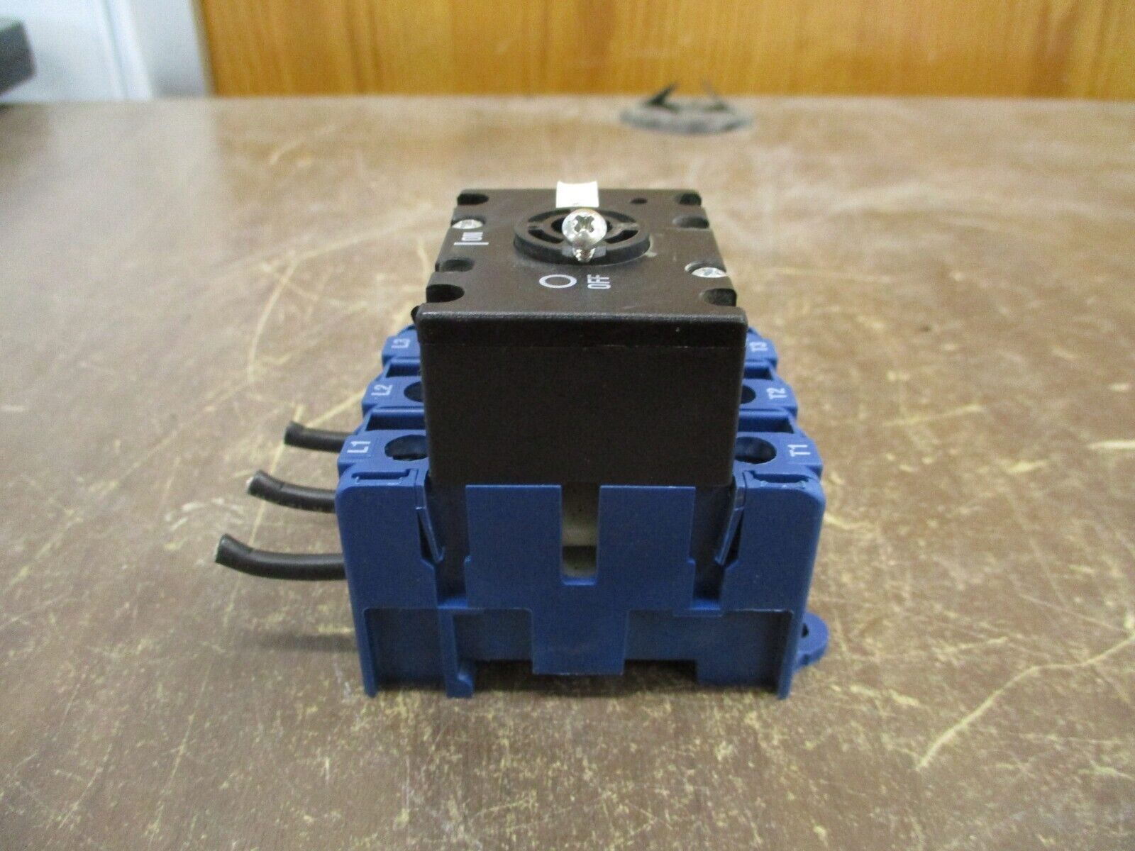 Kraus & Naimer Disconnect Switch KG64 60A 600V *No Handle* *No Terminal Covers*