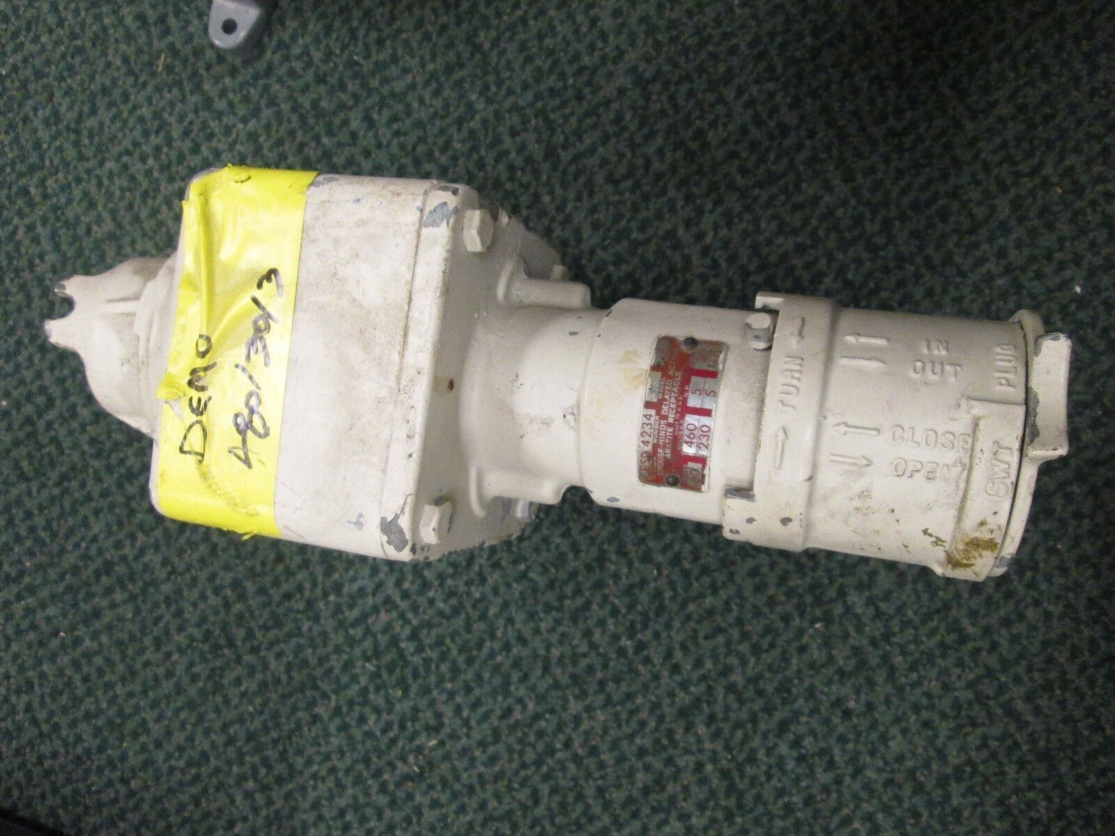 Crouse-Hinds Connector CESD4234 30/60A 460/230V 3P 4W 60Hz Used